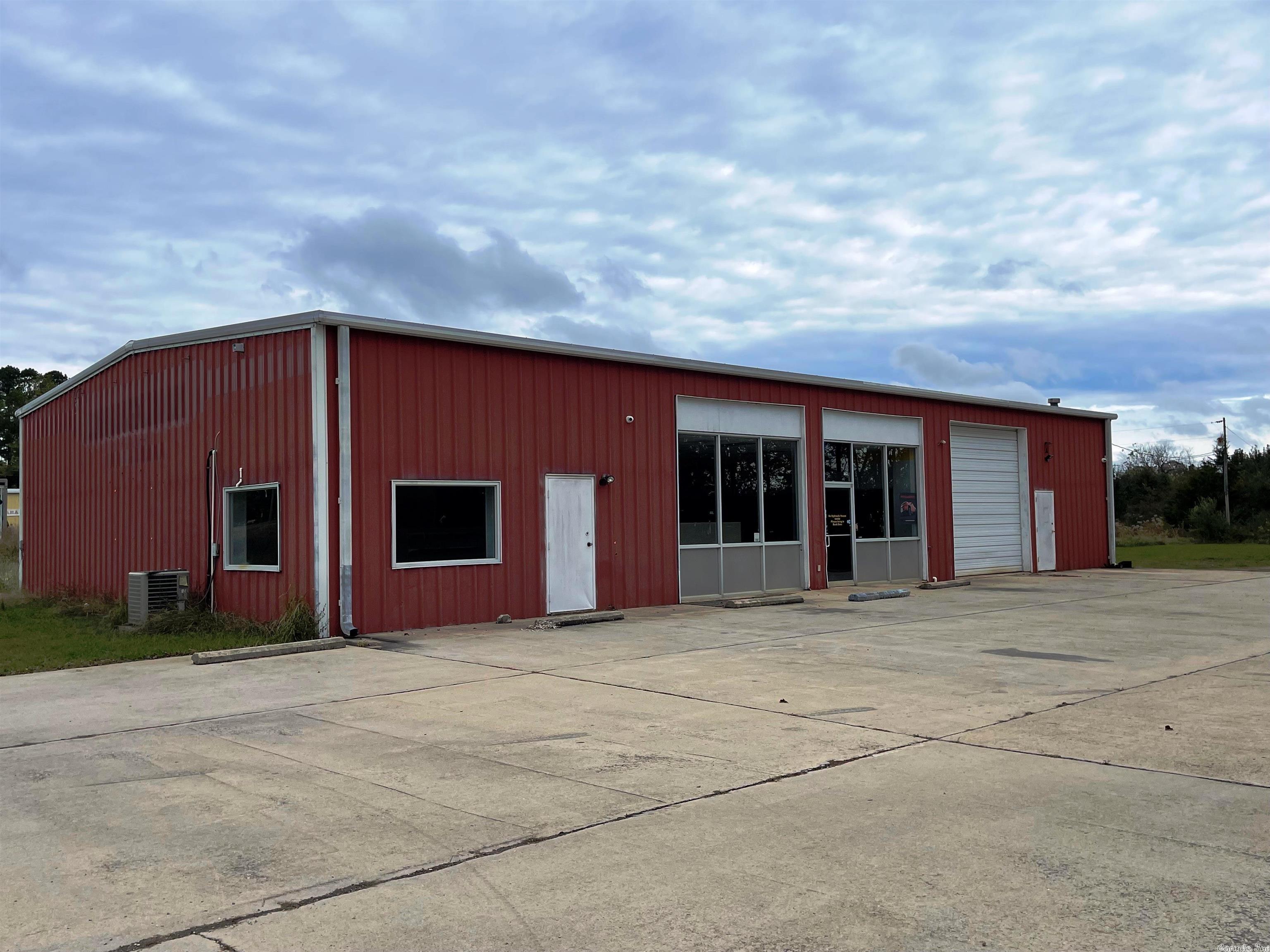 Commercial / Industrial for sale – 218  Hwy 62 W   Ash Flat, AR