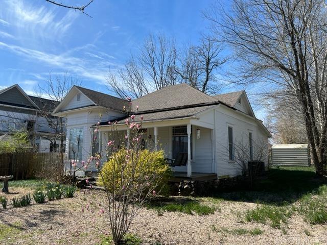 address: 207  Ninth Street  