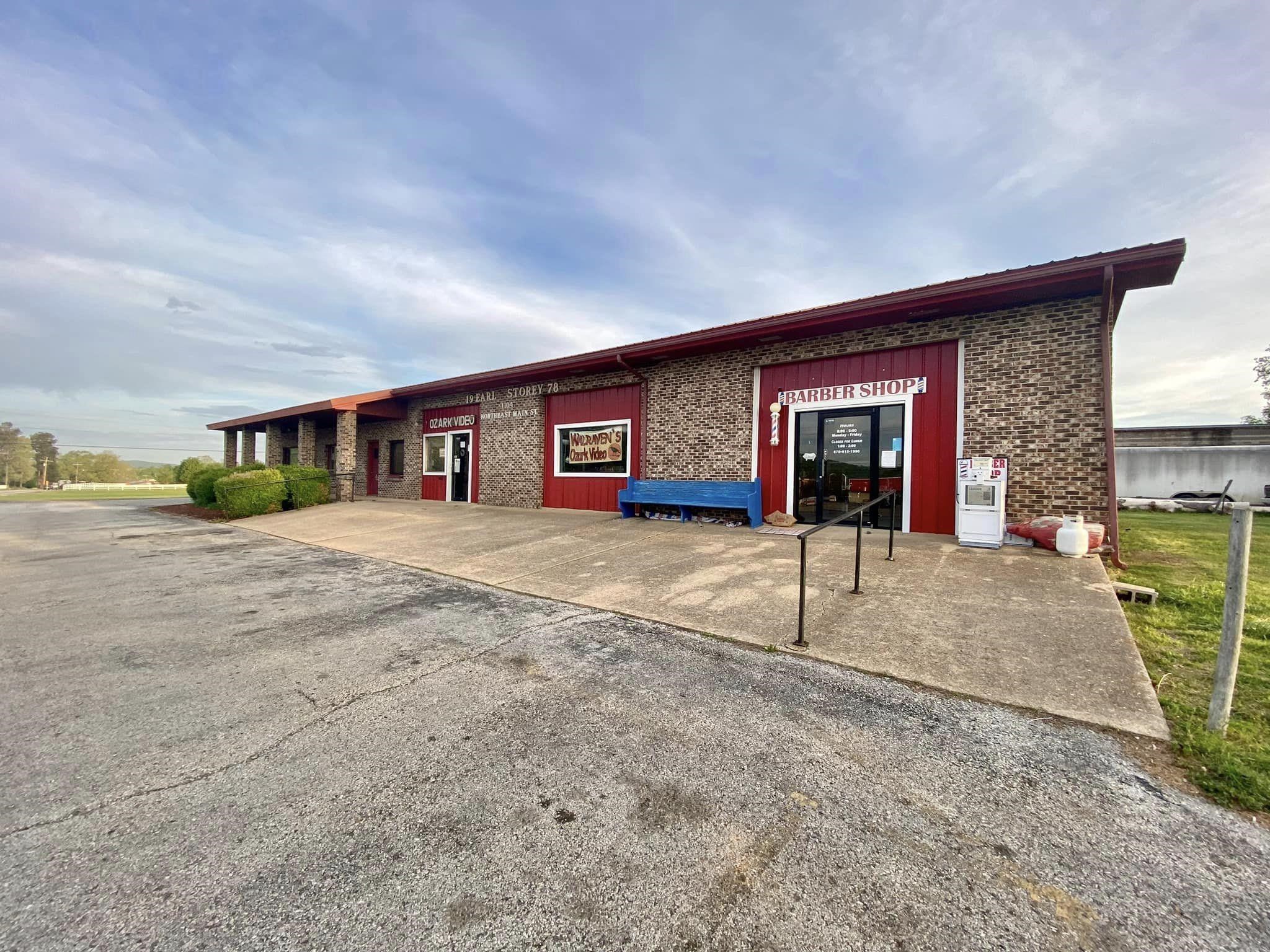 Commercial / Industrial for sale – 1104 E Main   Mountain View, AR