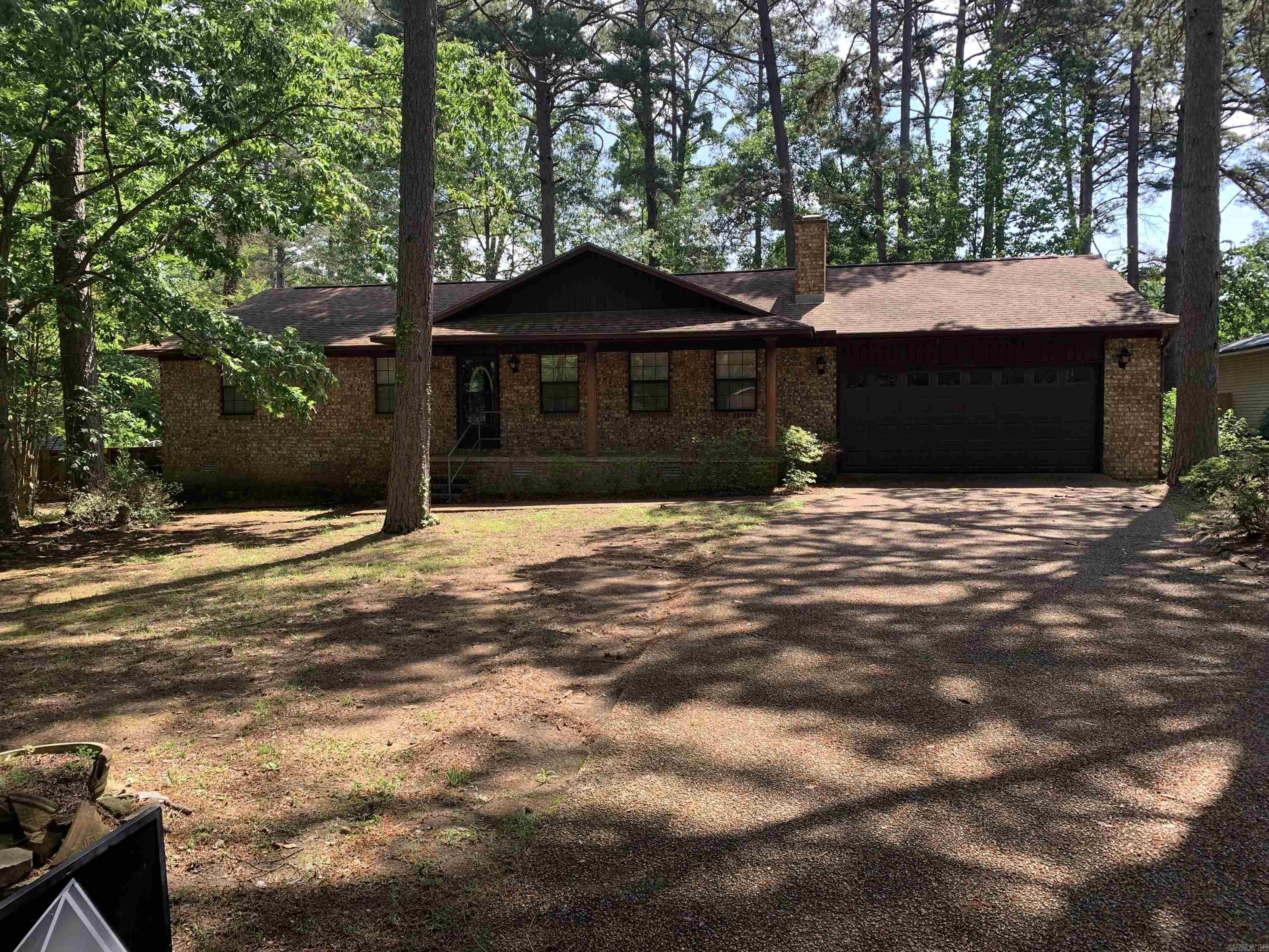 address: 2415  Pinewood  