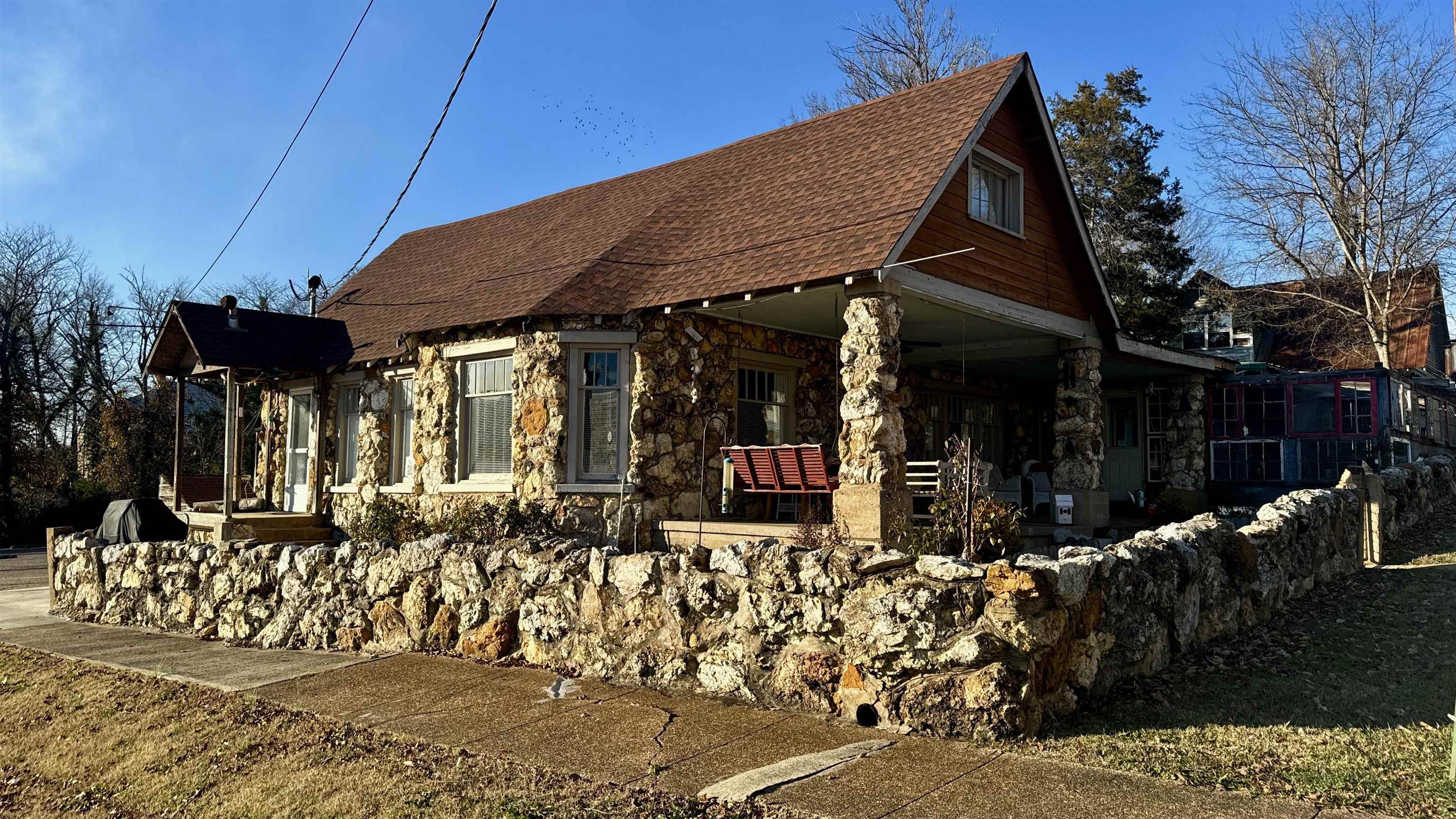 Photo 3 - Residential for sale – 201  N Spring St   Hardy, AR