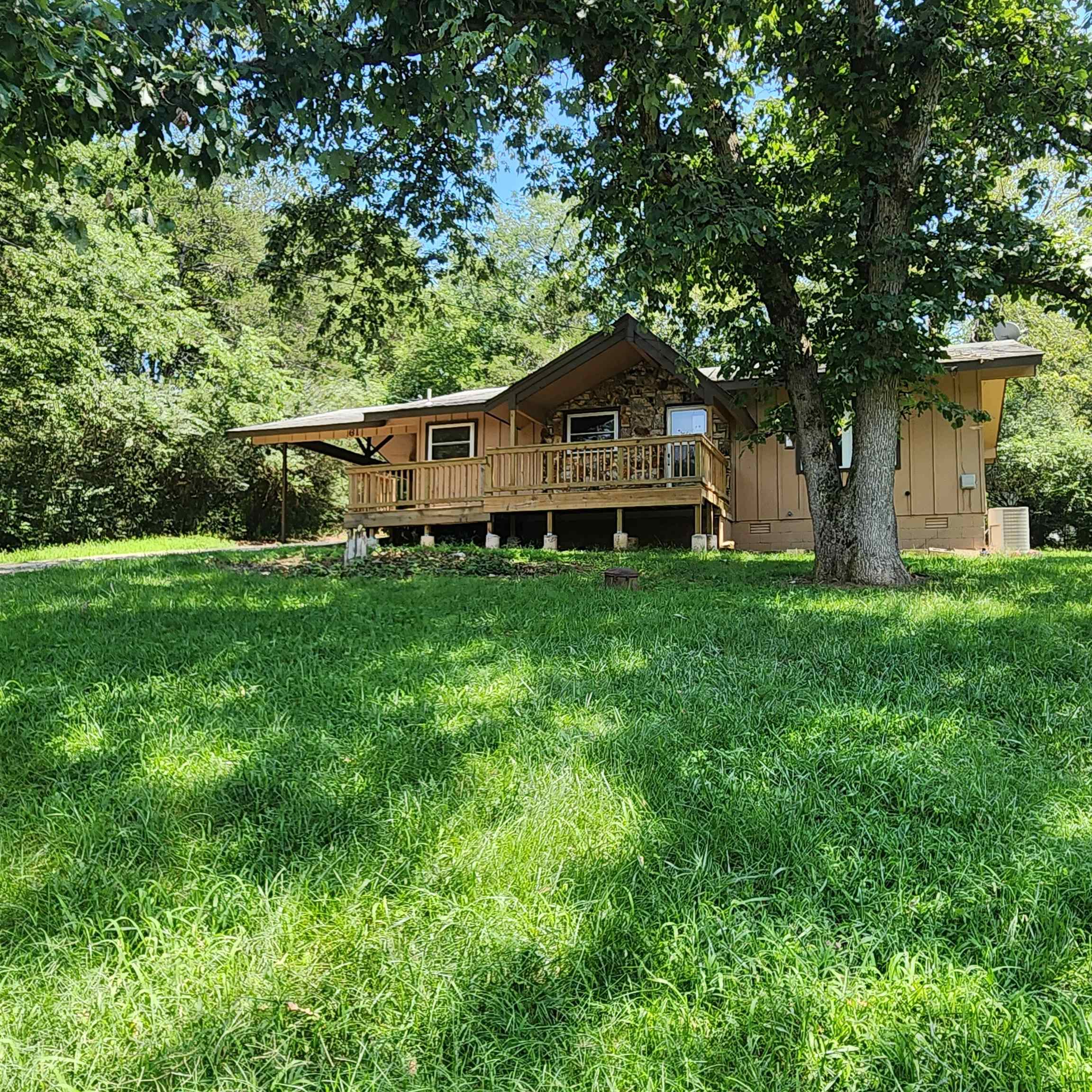 Residential for sale – 61 E Lakeshore   Cherokee Village, AR