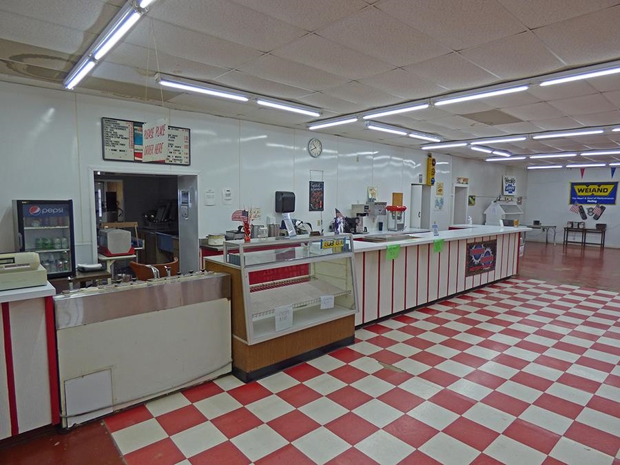 Photo 3 - Commercial / Industrial for sale – 55  Pottawattamie   Cherokee Village, AR