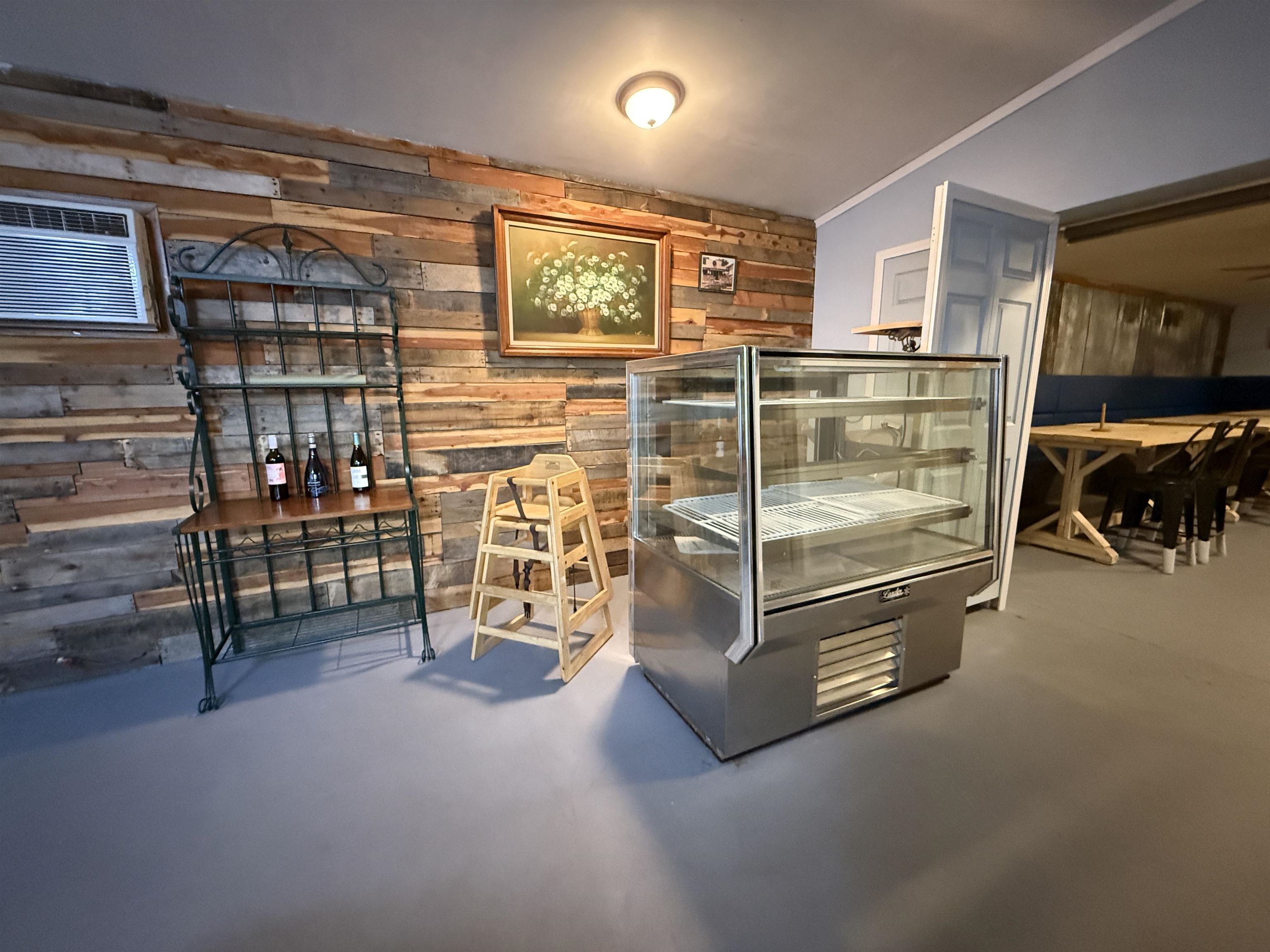 Photo 16 - Commercial / Industrial for sale – 214 E Main   Hardy, AR