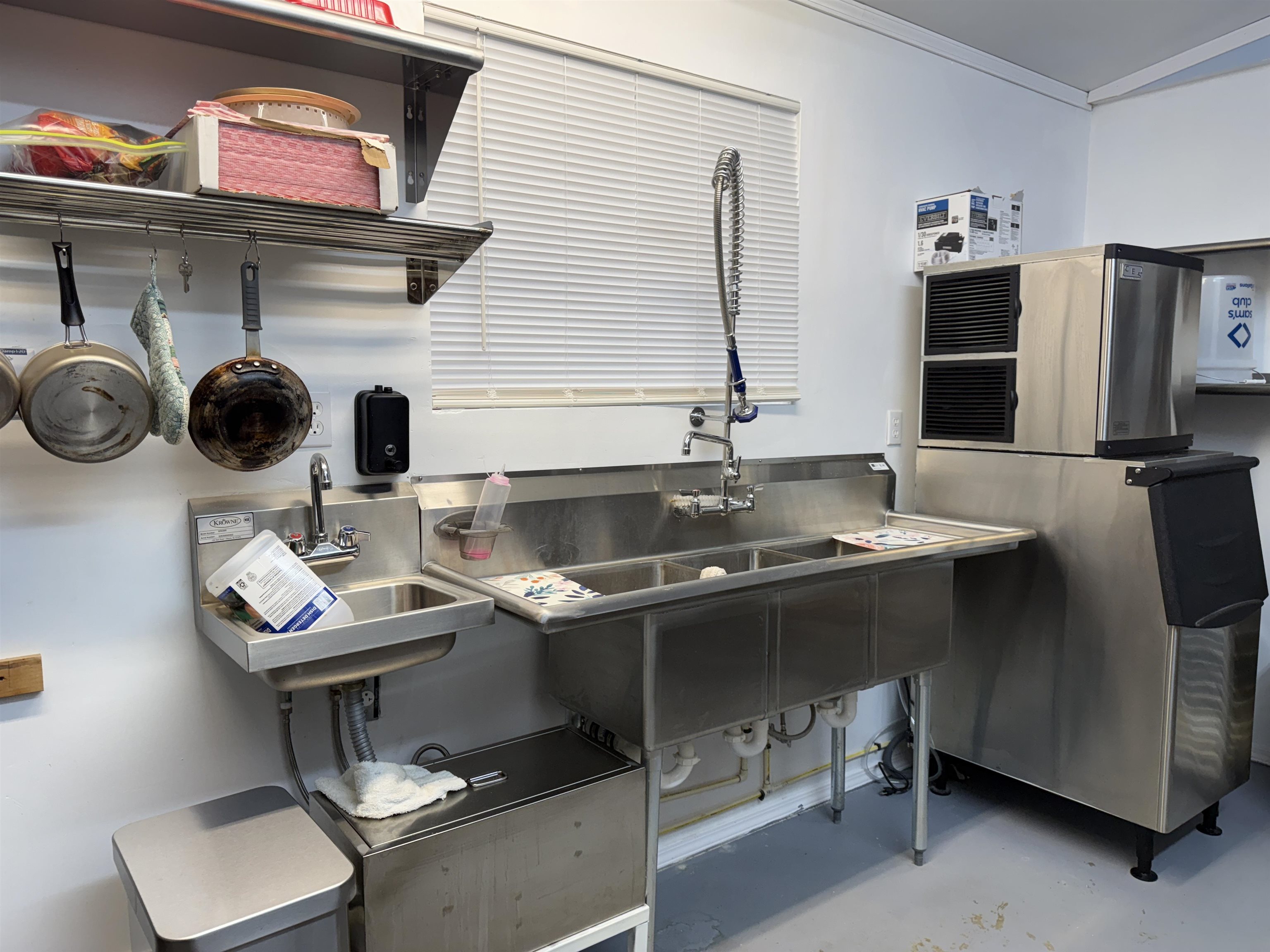 Photo 20 - Commercial / Industrial for sale – 214 E Main   Hardy, AR