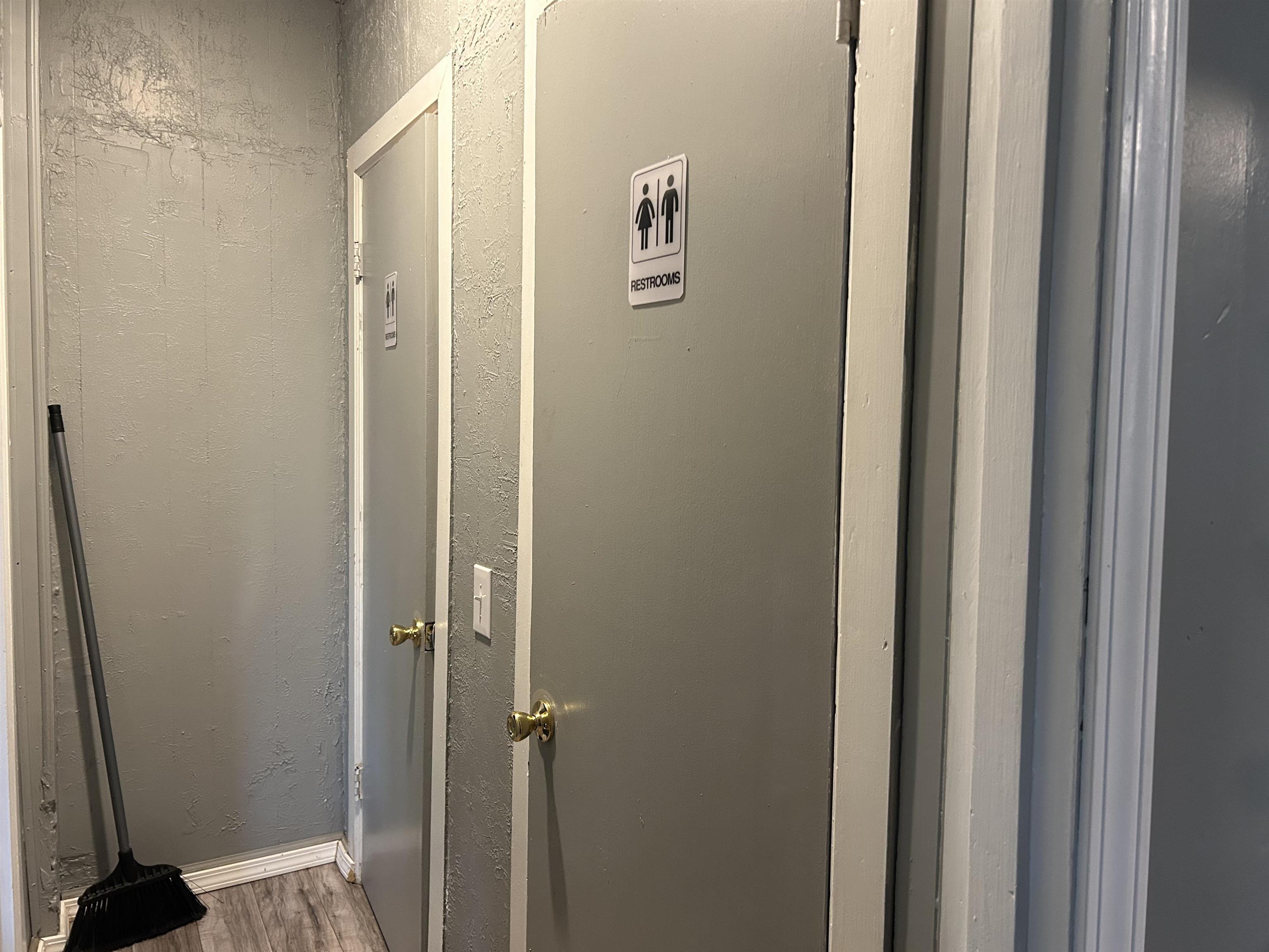 Photo 11 - Commercial / Industrial for sale – 132 E Main   Hardy, AR