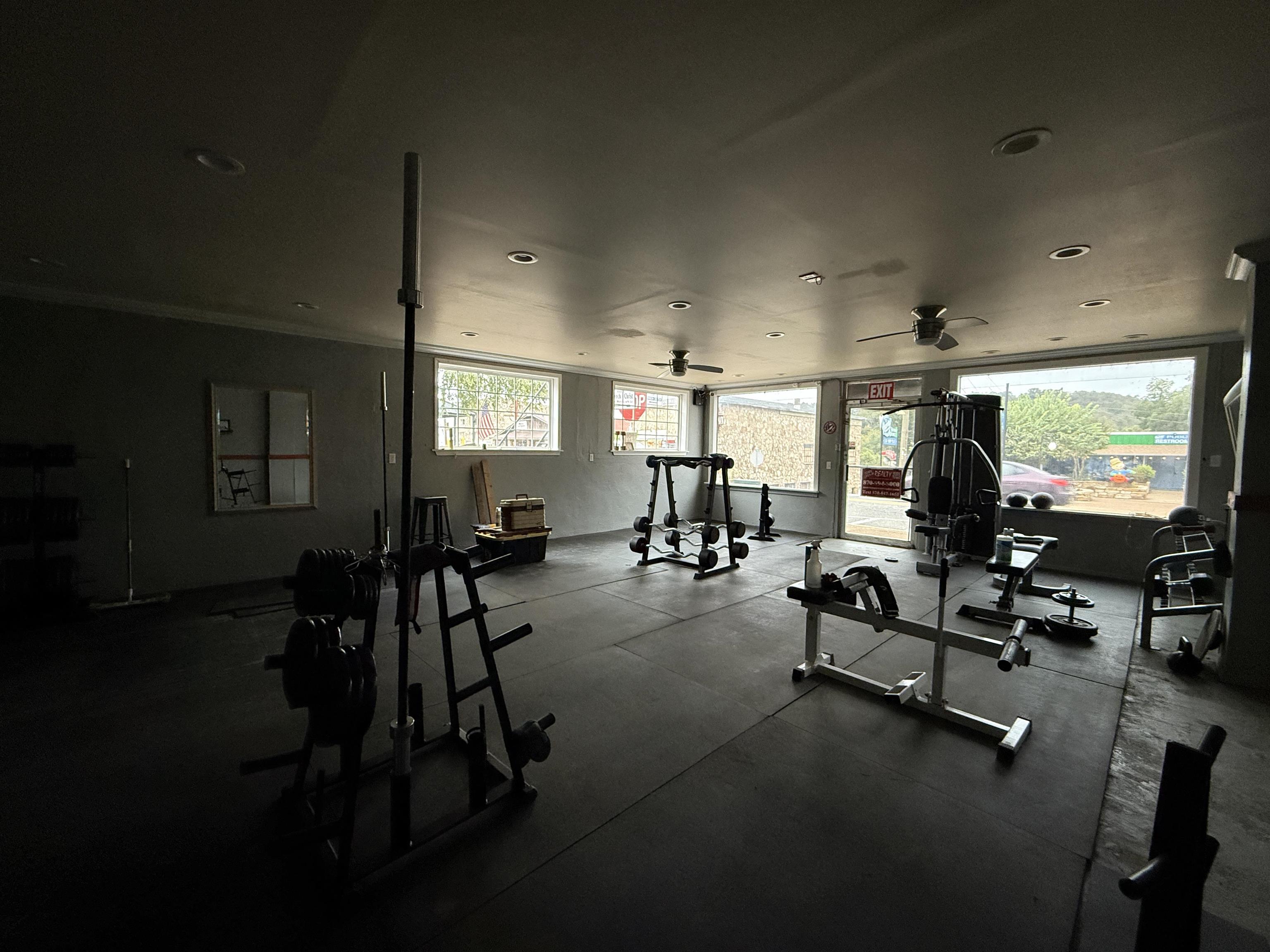 Photo 34 - Commercial / Industrial for sale – 132 E Main   Hardy, AR