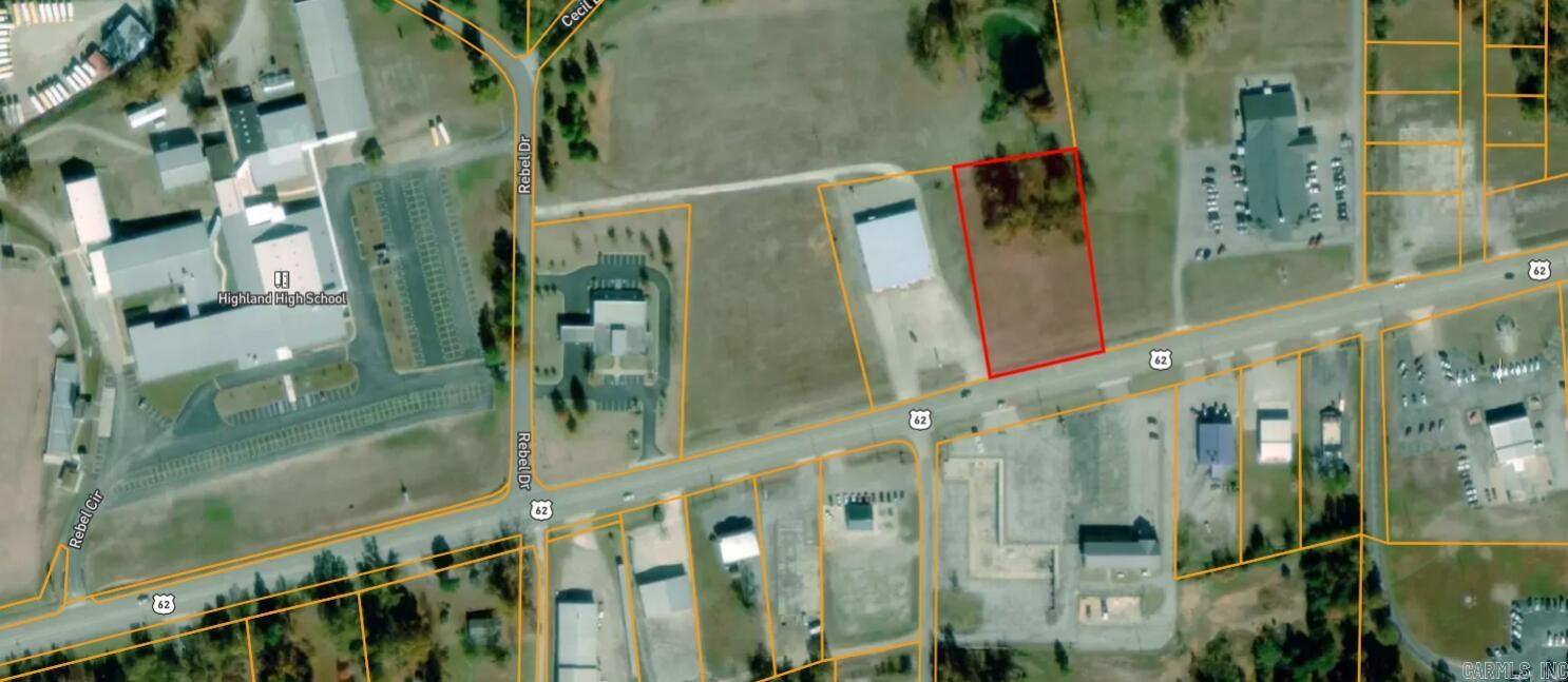 Photo 3 - Commercial / Industrial for sale –   US-62   Highland, AR