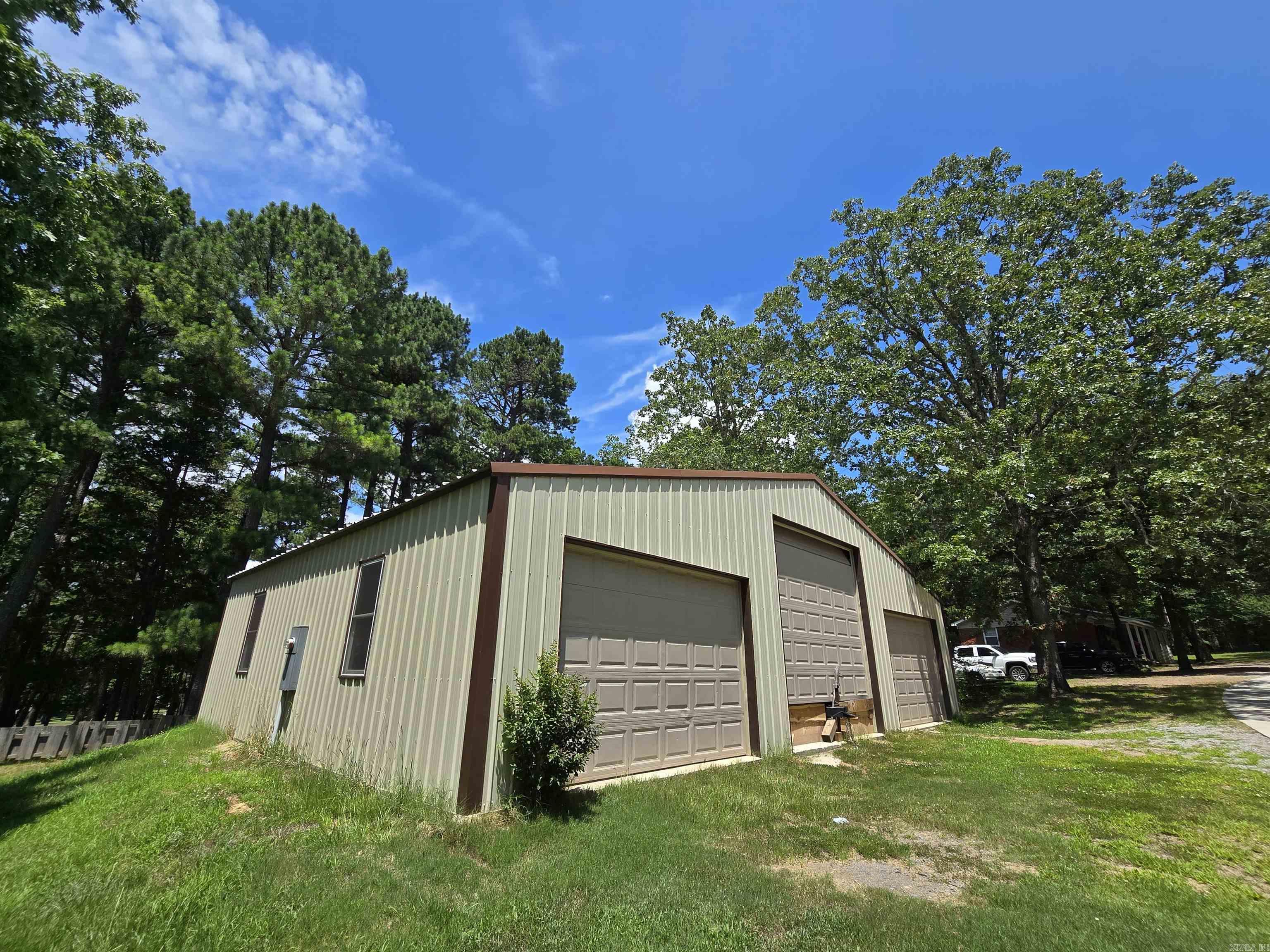 Photo 2 - Commercial / Industrial for sale – 9076  EDGEMONT   Greers Ferry, AR