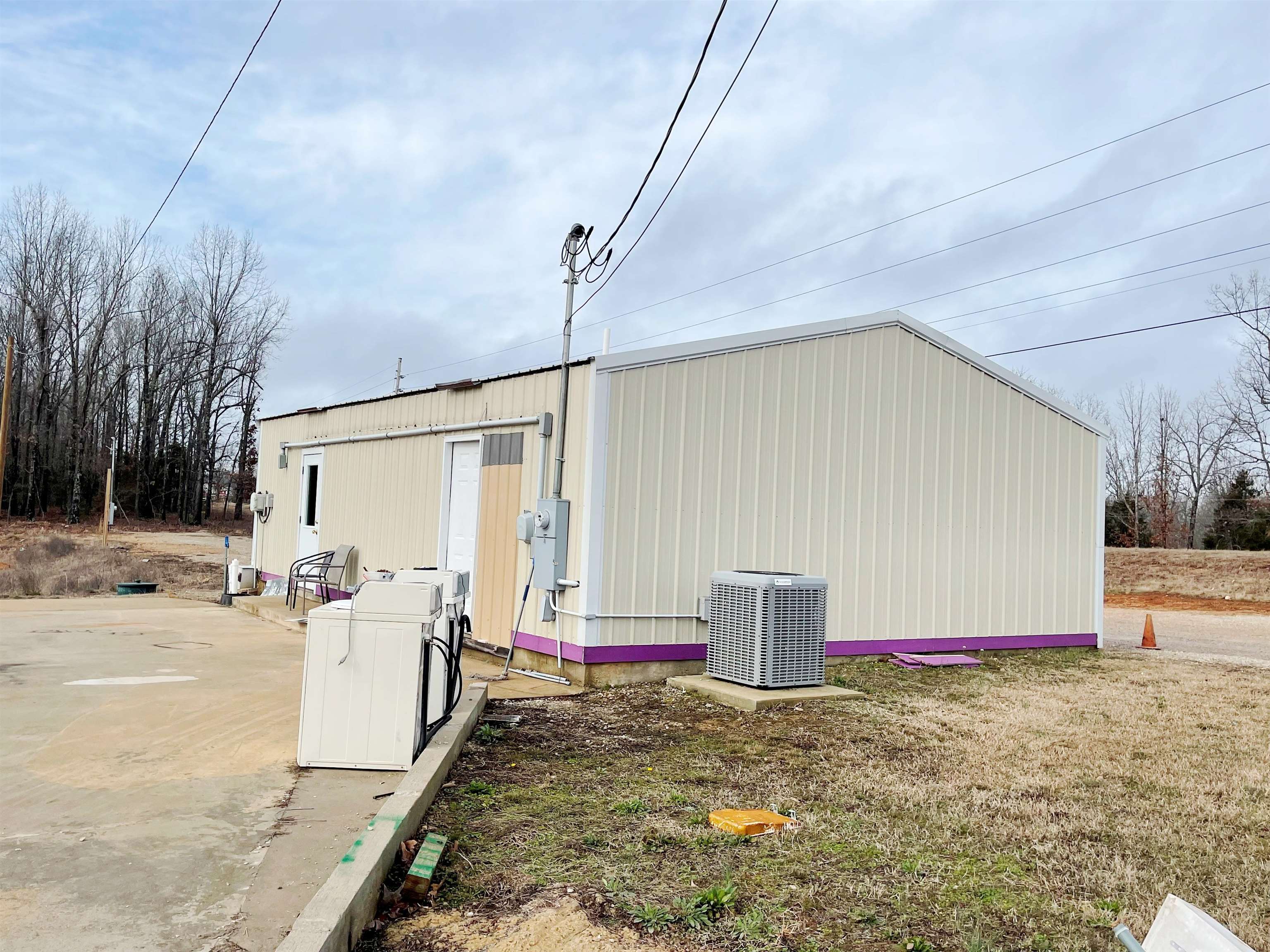 Photo 18 - Commercial / Industrial for sale – 2530  Hwy 62/412   Highland, AR