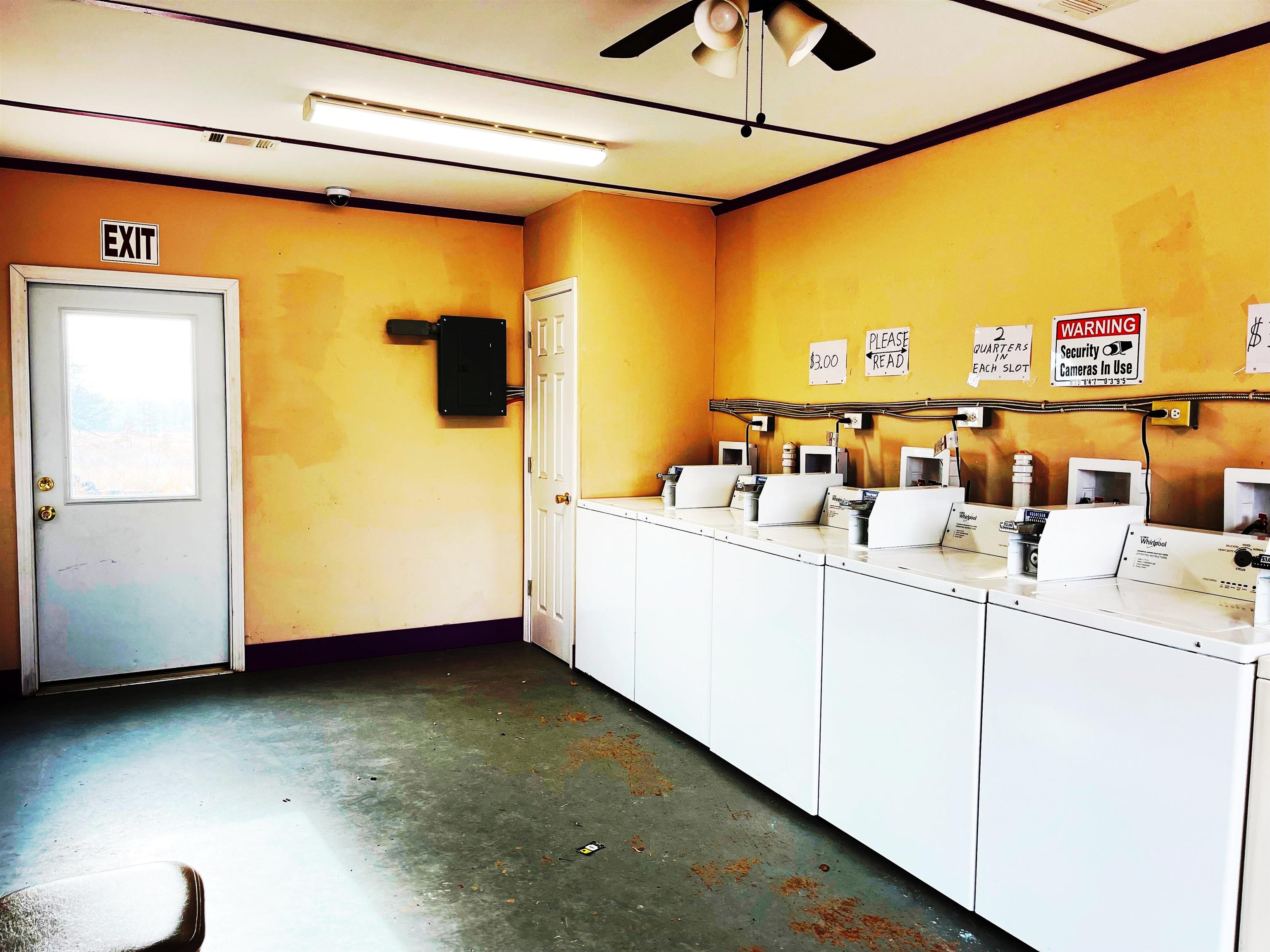 Photo 4 - Commercial / Industrial for sale – 2530  Hwy 62/412   Highland, AR