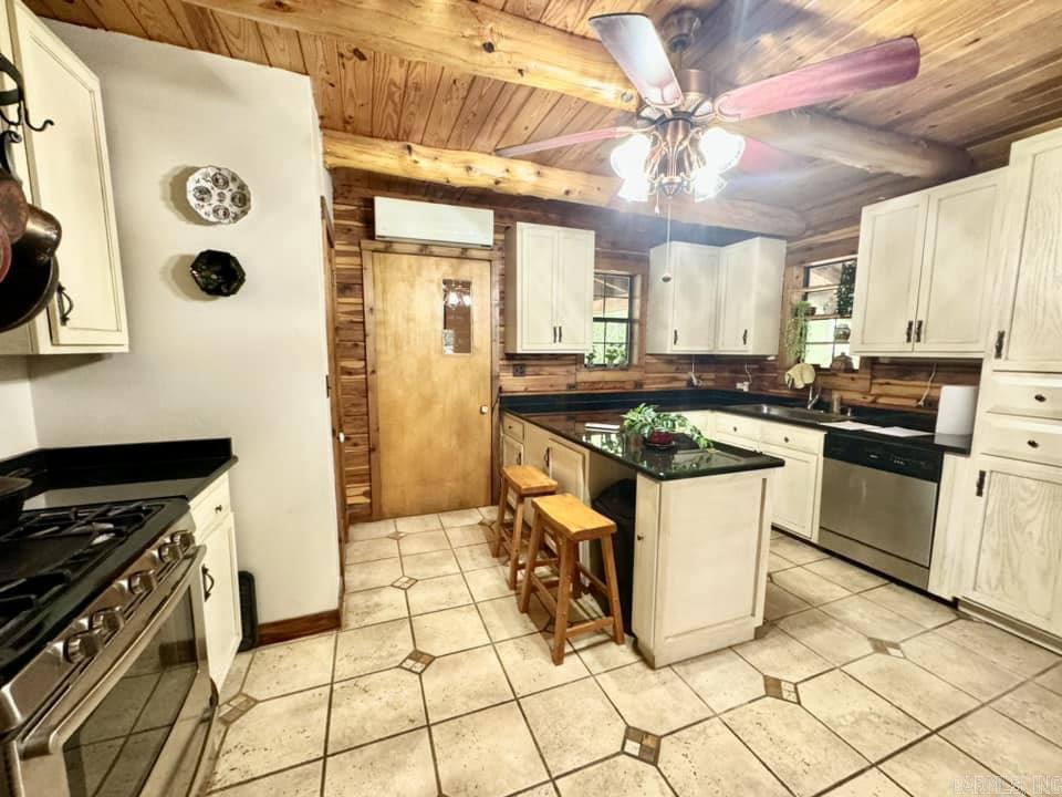 Photo 5 - Residential for sale – 1499  Sutterfield Road   Fox, AR
