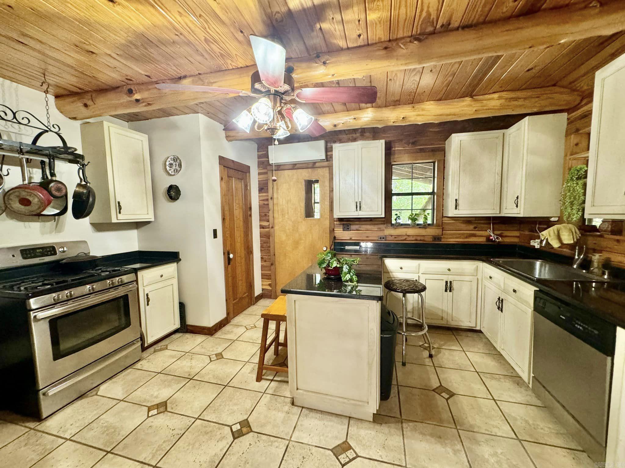 Photo 8 - Residential for sale – 1499  Sutterfield Road   Fox, AR