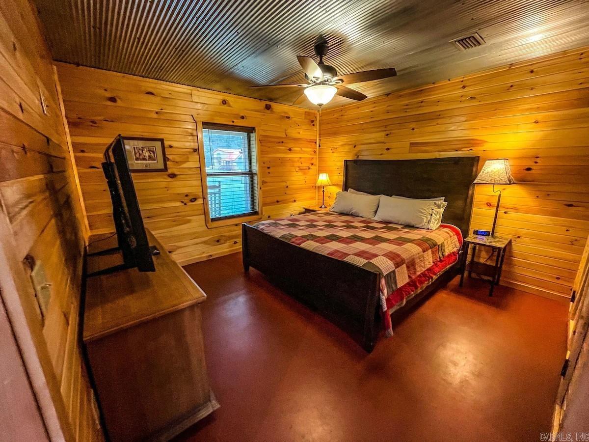 Photo 5 - Residential for sale – 950  Cool Water Retreat   Mountain View, AR