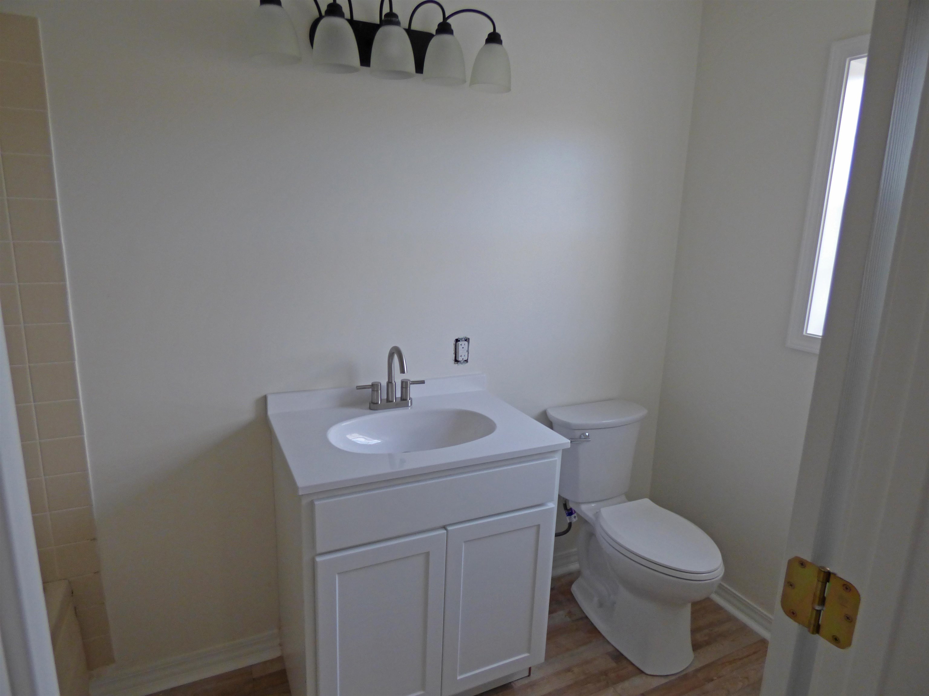 Photo 10 - Residential for sale – 170 E Lakeshore   Cherokee Village, AR