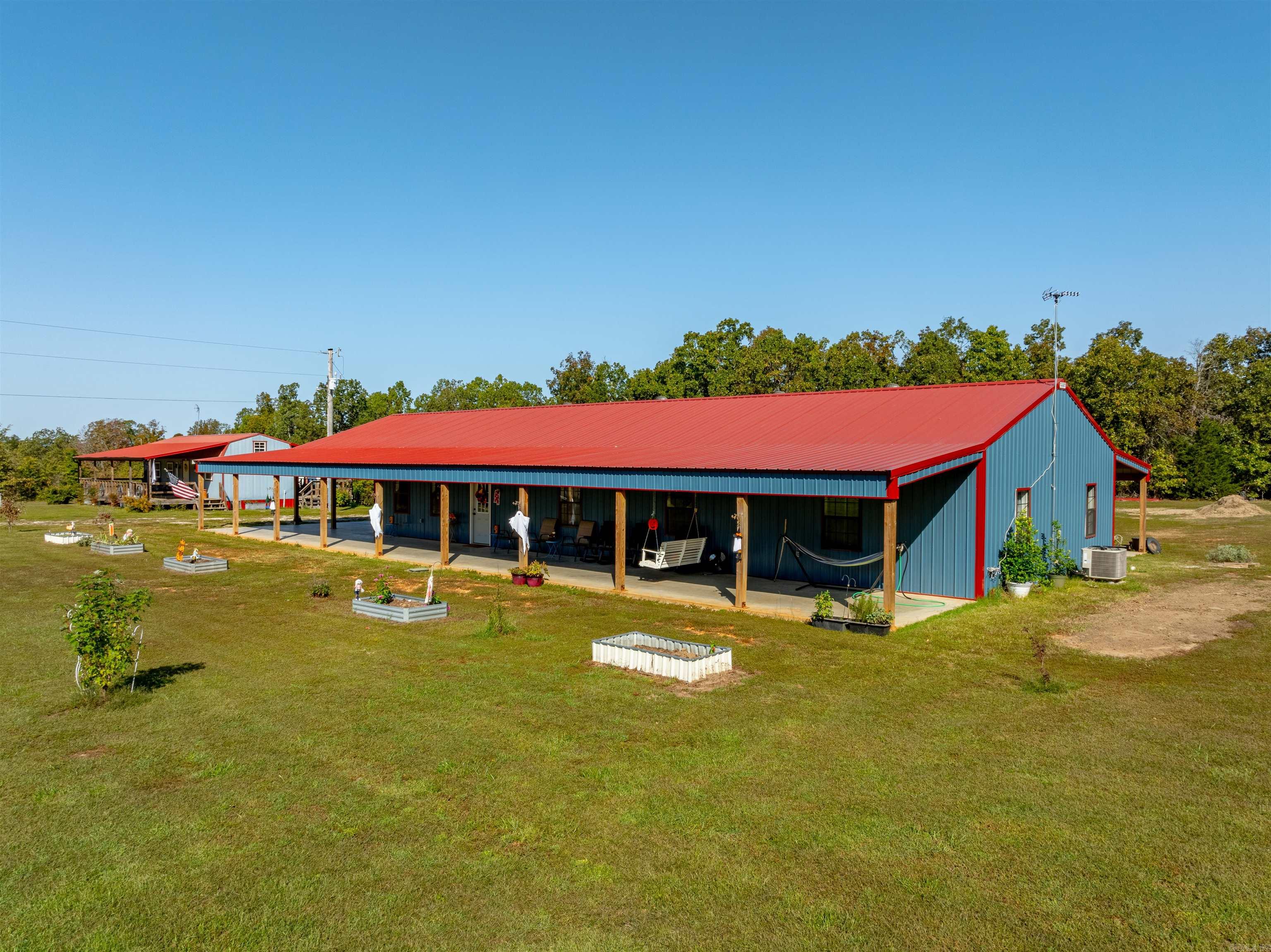 address: 10  Strawberry Valley Rd  