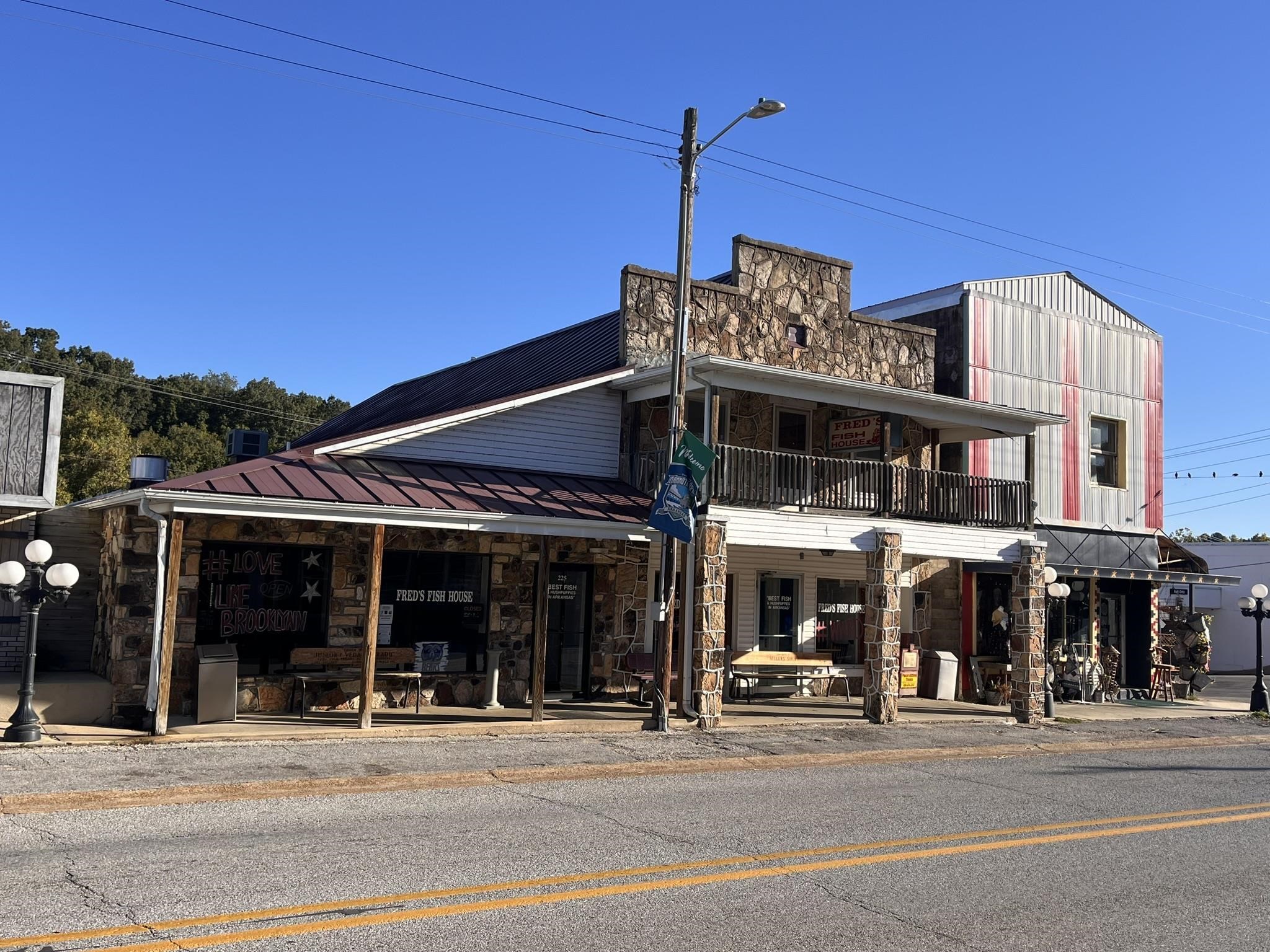 Photo 4 - Commercial / Industrial for sale – 225  Main  Yes Mammoth Spring, AR