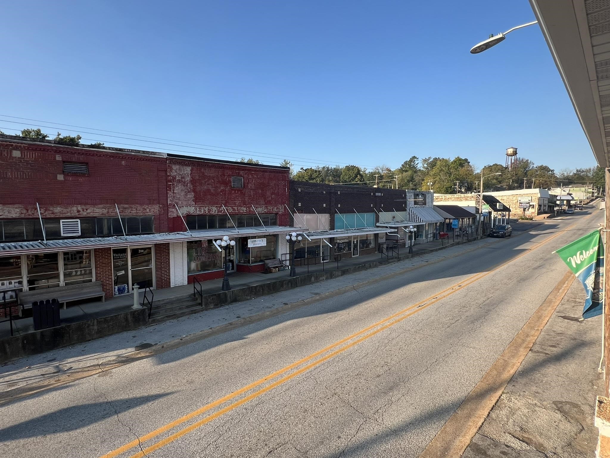 Photo 6 - Commercial / Industrial for sale – 225  Main  Yes Mammoth Spring, AR