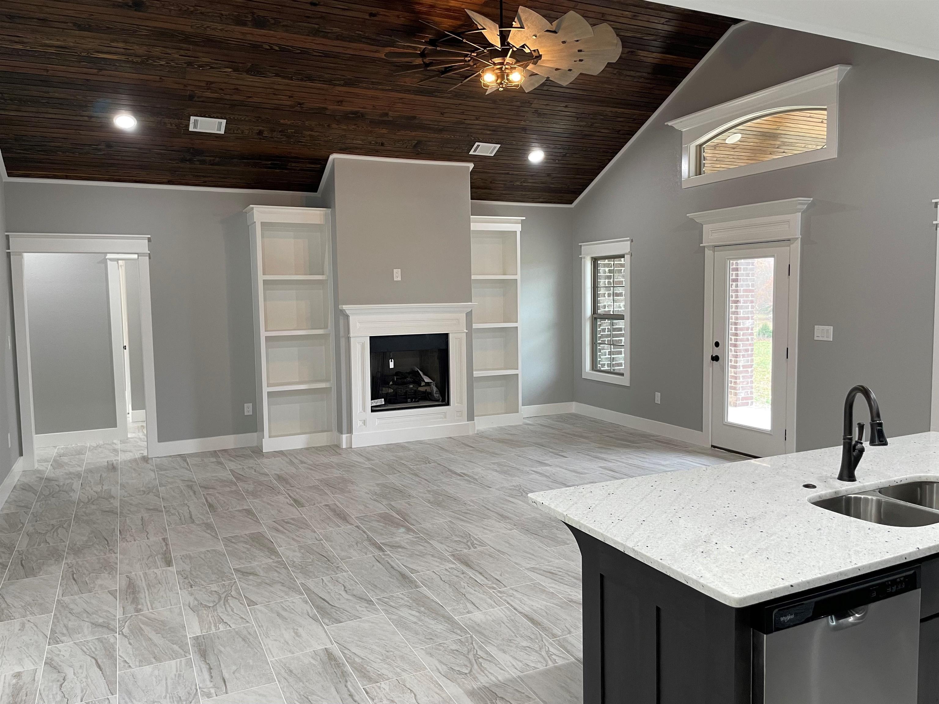 Photo 3 - Residential for sale – 62  Highland Cove   Highland, AR