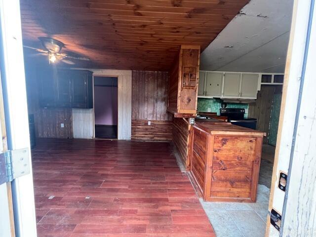 Photo 5 - Residential for sale – 2239 N Main   Mount Pleasant, AR