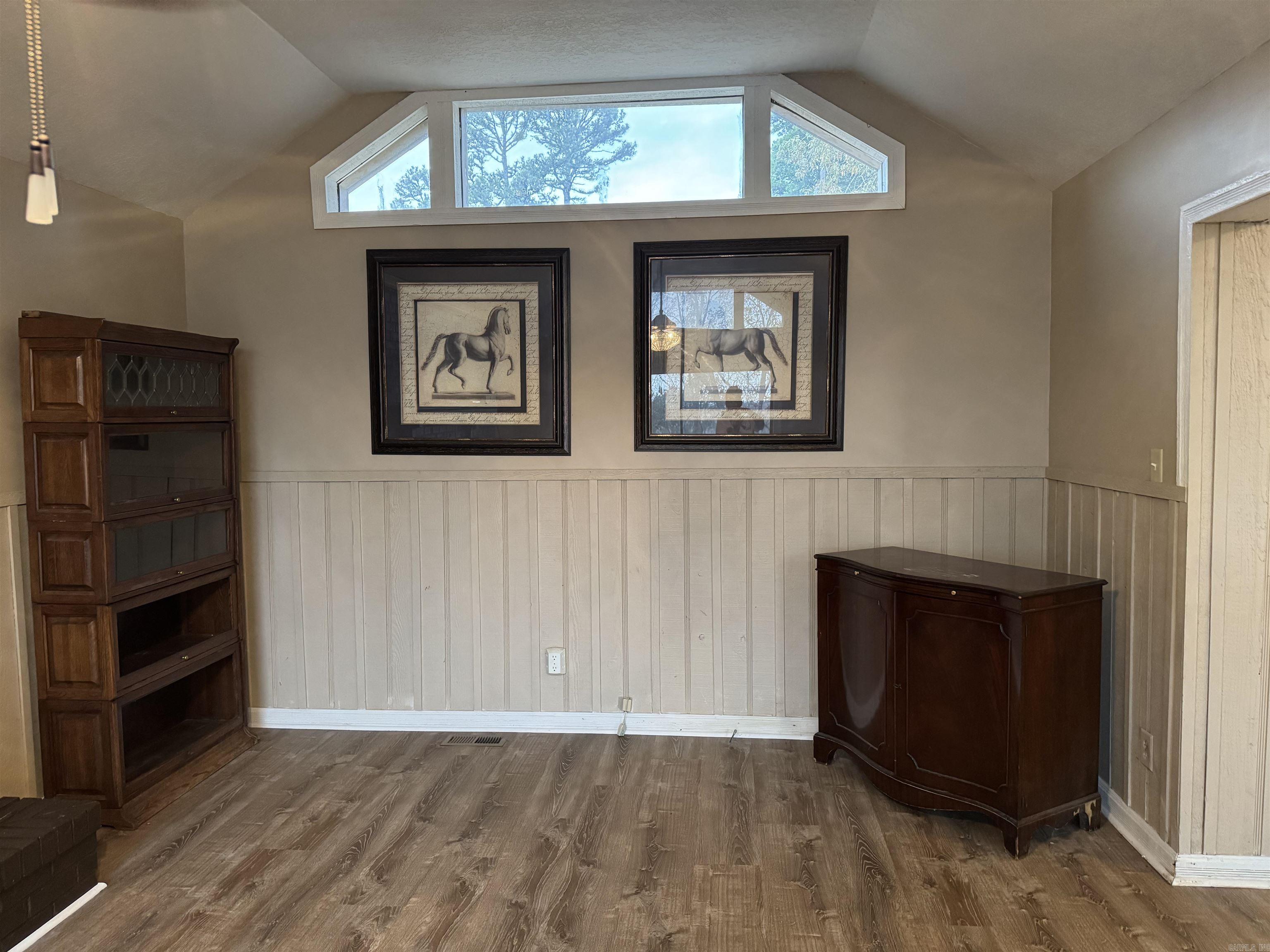 Photo 19 - Residential for sale – 415  Bluff View   Batesville, AR