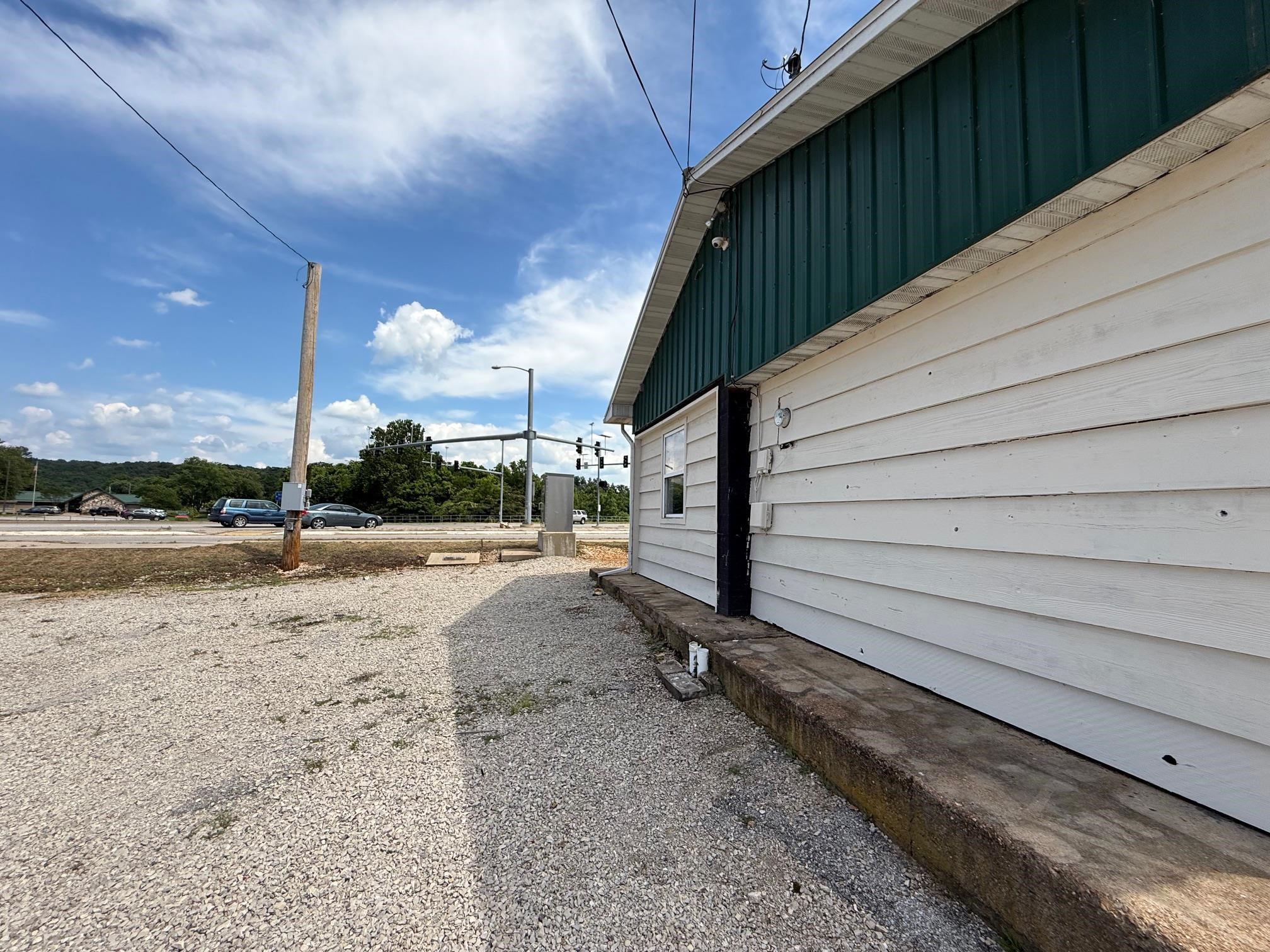 Photo 23 - Commercial / Industrial for sale – 15  Main   Mammoth Spring, AR