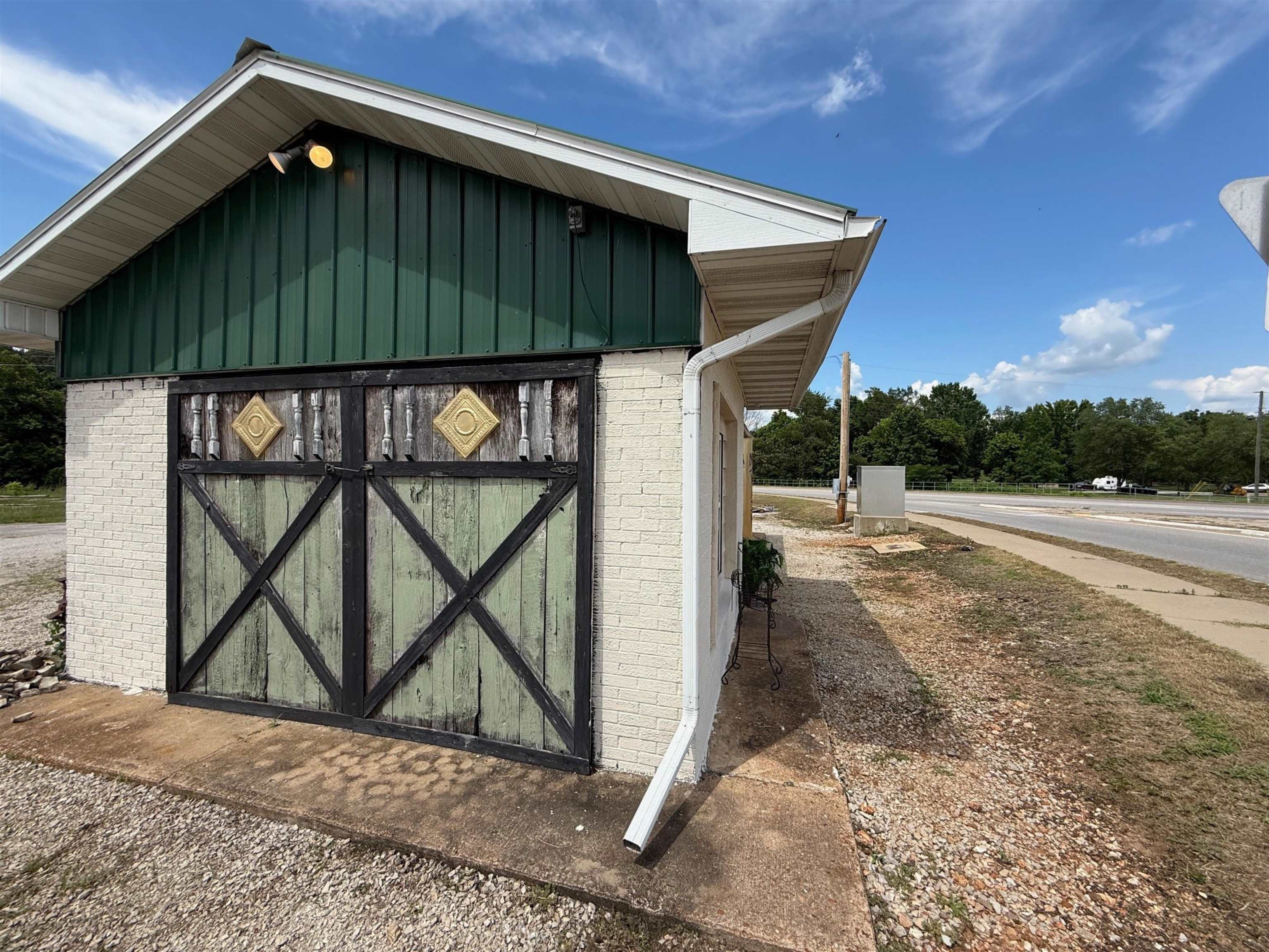 Photo 25 - Commercial / Industrial for sale – 15  Main   Mammoth Spring, AR