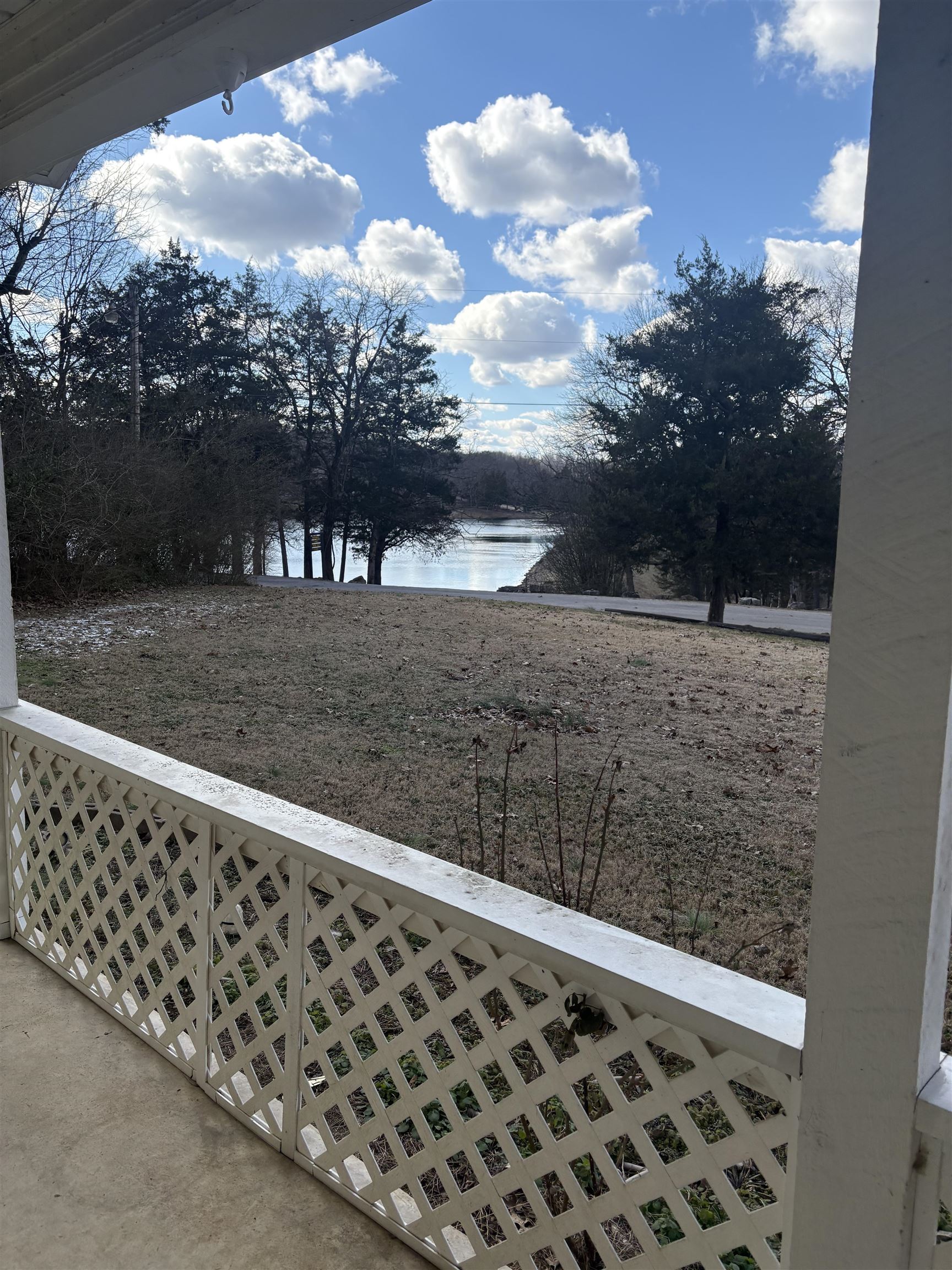 Photo 3 - Residential for sale – 1 E Lakeshore   Cherokee Village, AR