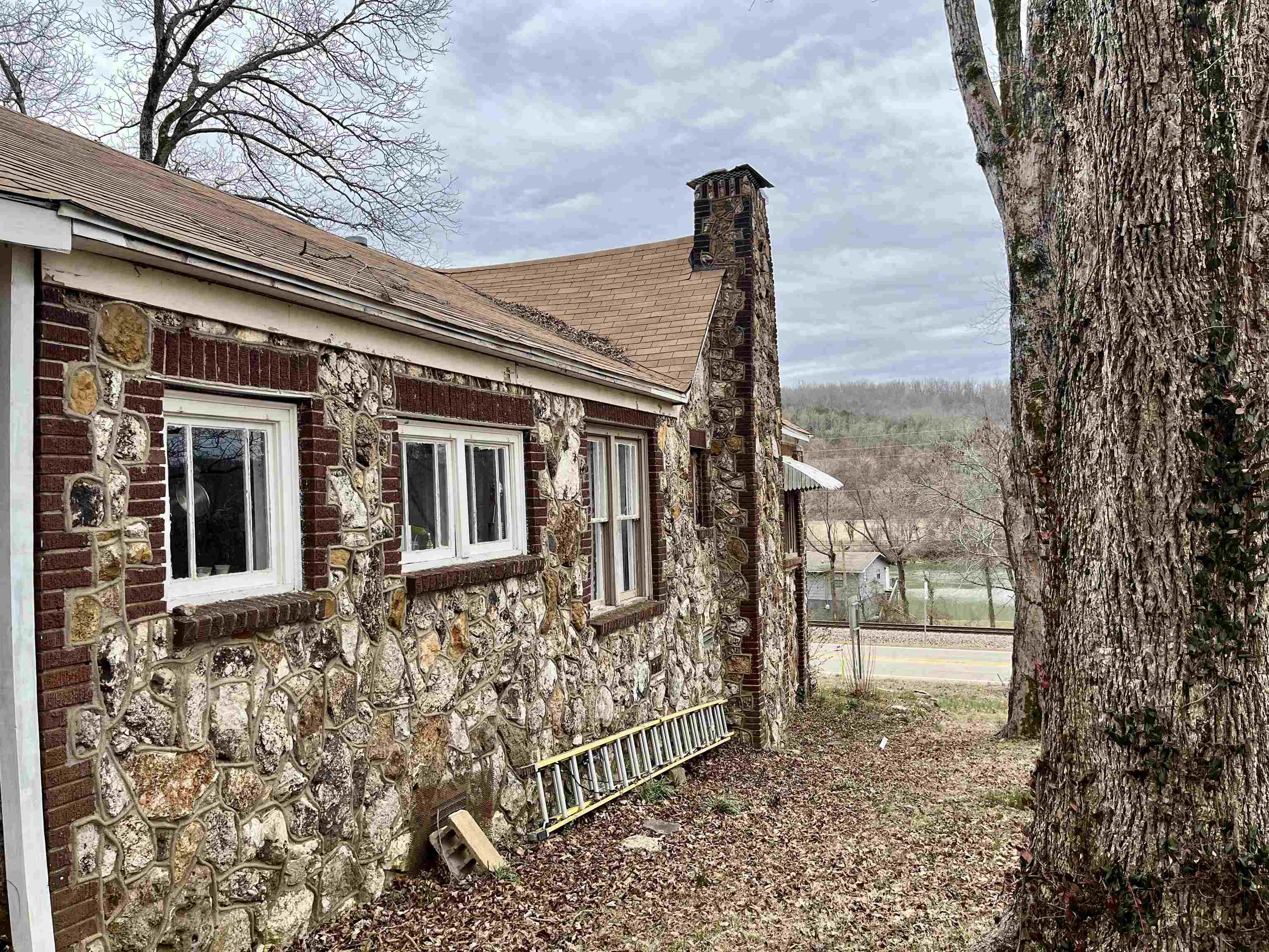 Photo 20 - Residential for sale – 609  Dawson St   Hardy, AR