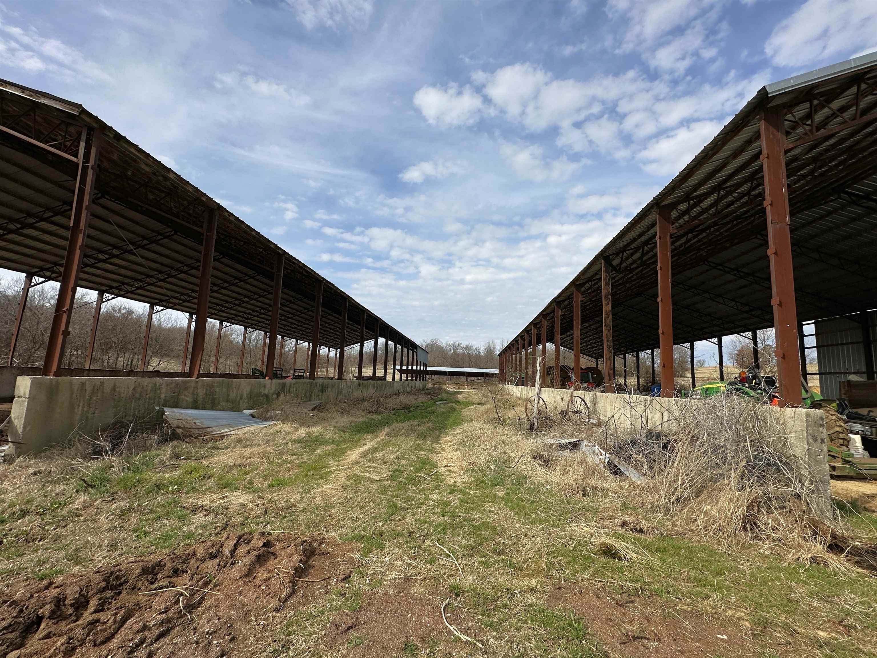 Photo 11 - Commercial / Industrial for sale – 261  Brickle Springs  Yes Cave City, AR