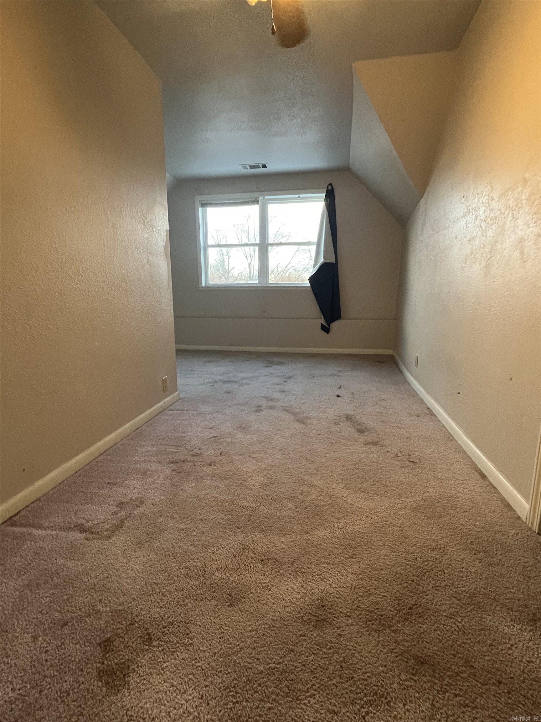 Photo 9 - Residential for sale – 140 N Oak St   Salem, AR