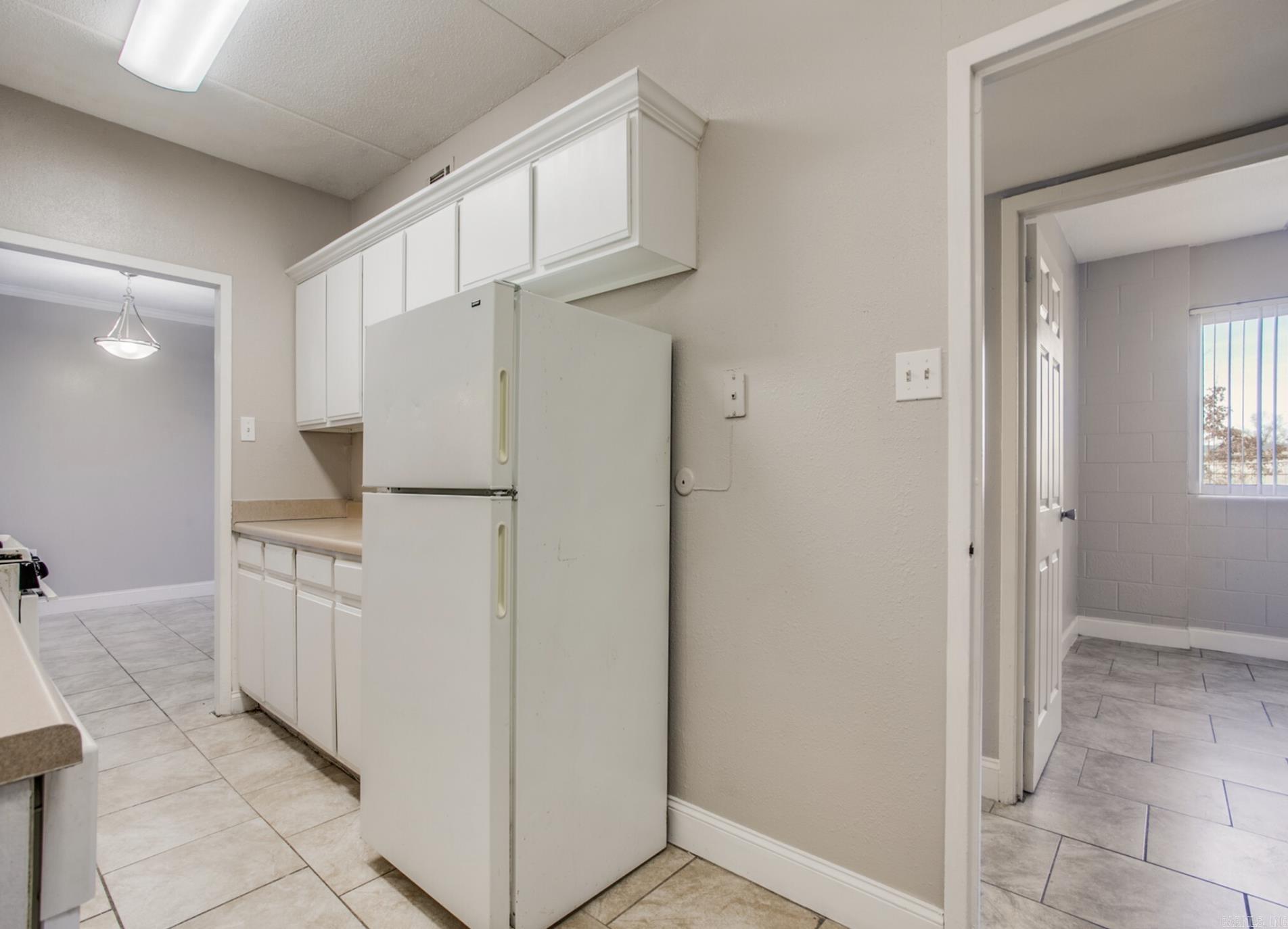 Photo 10 - Multi-Family for sale – 5001 W 65th   Little Rock, AR