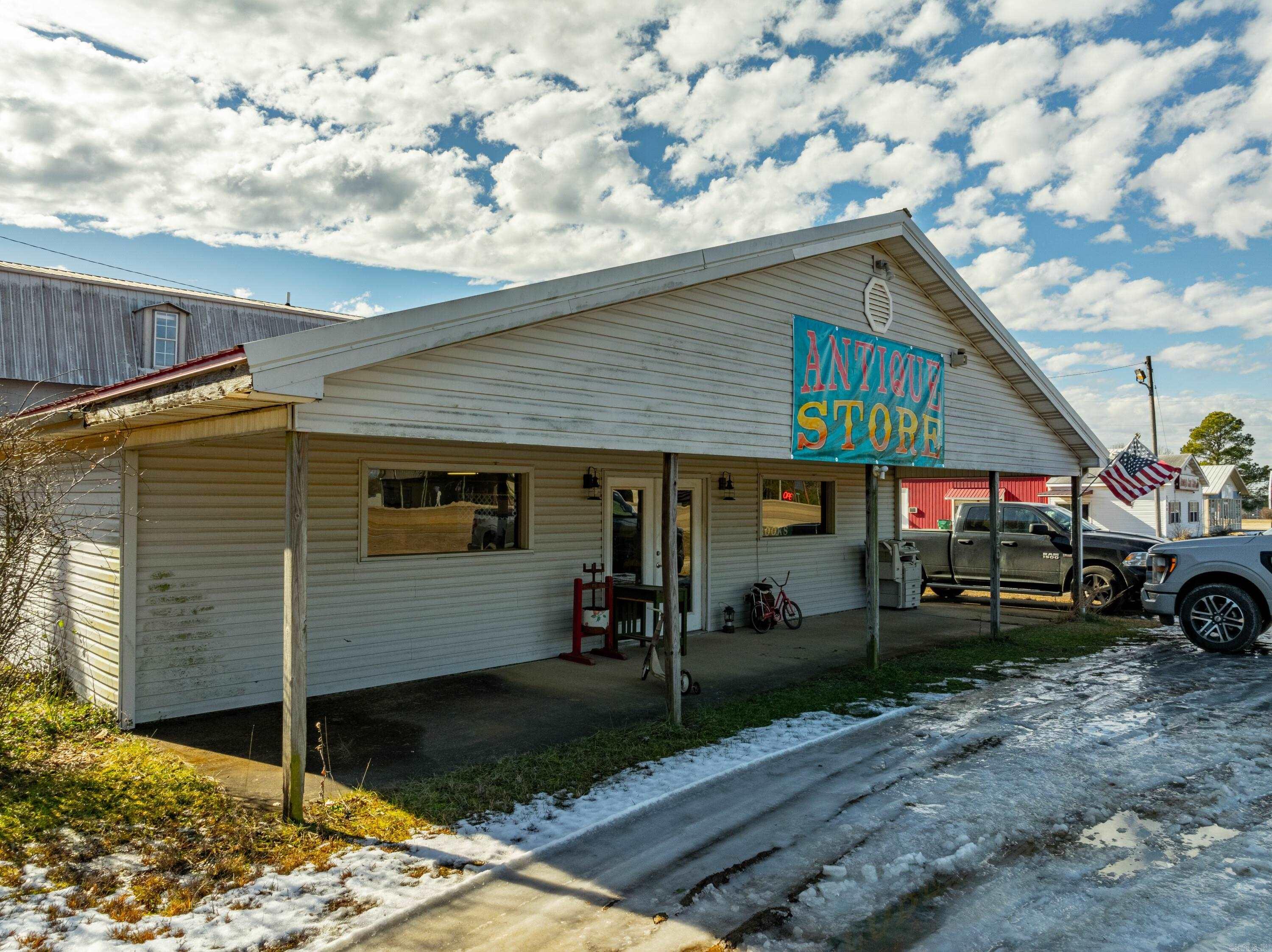 Photo 3 - Commercial / Industrial for sale – 1366  Hwy 62/412   Highland, AR