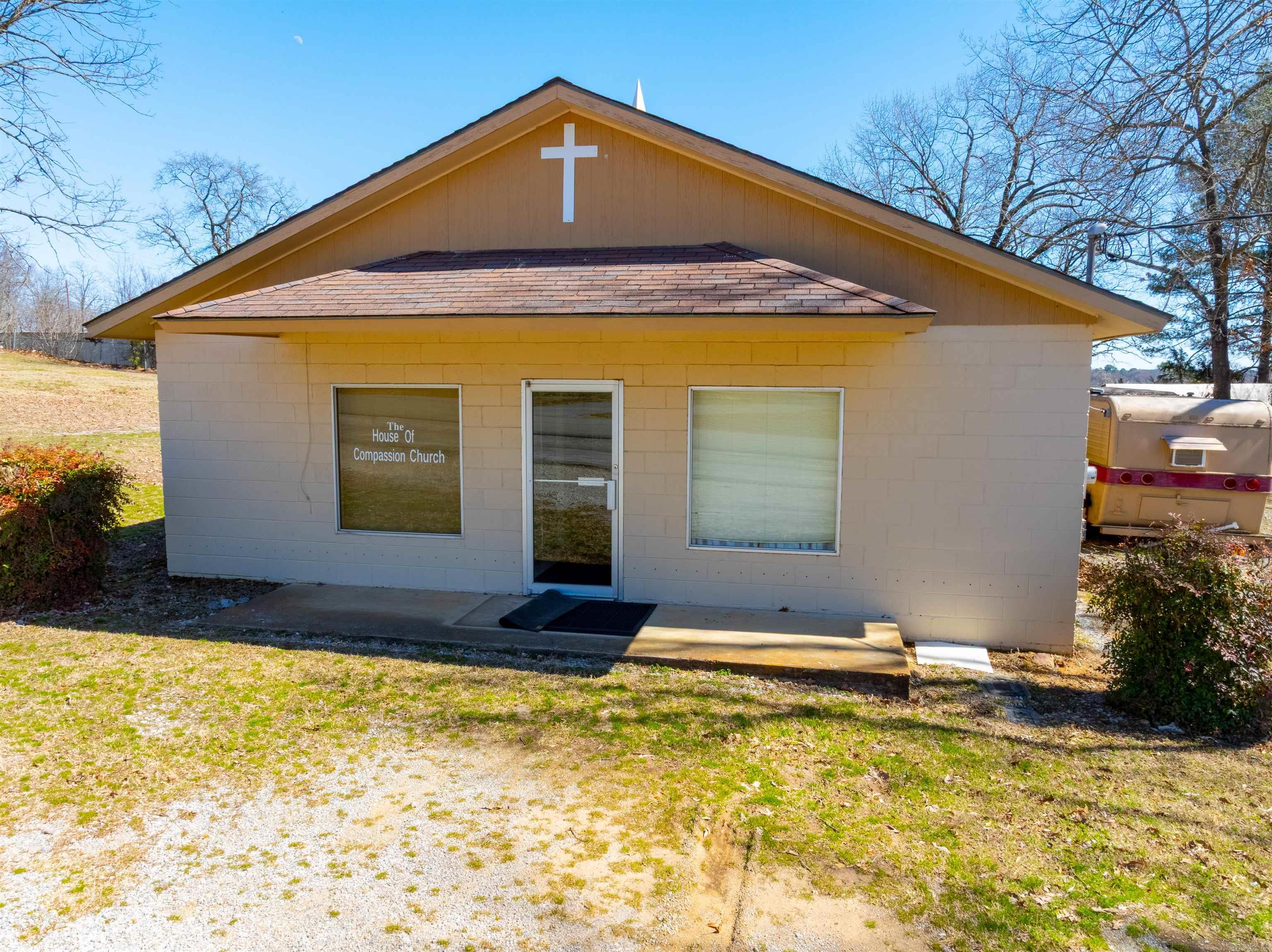 Photo 2 - Residential for sale – 105  Chamblee   Batesville, AR