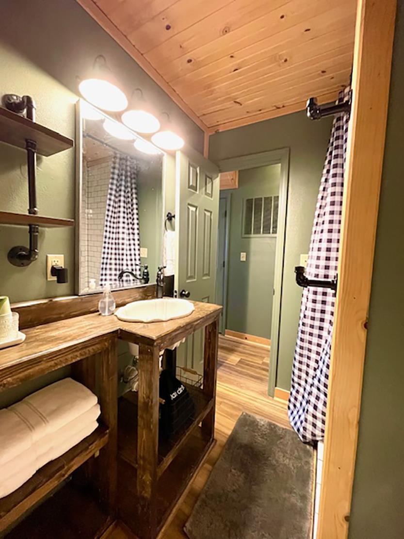 Photo 16 - Residential for sale – 89 B E Valley   Hardy, AR