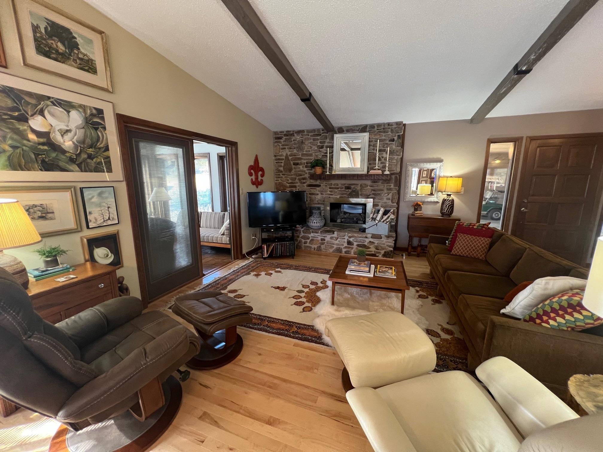 Photo 11 - Residential for sale – 1104  Pearl   Horseshoe Bend, AR