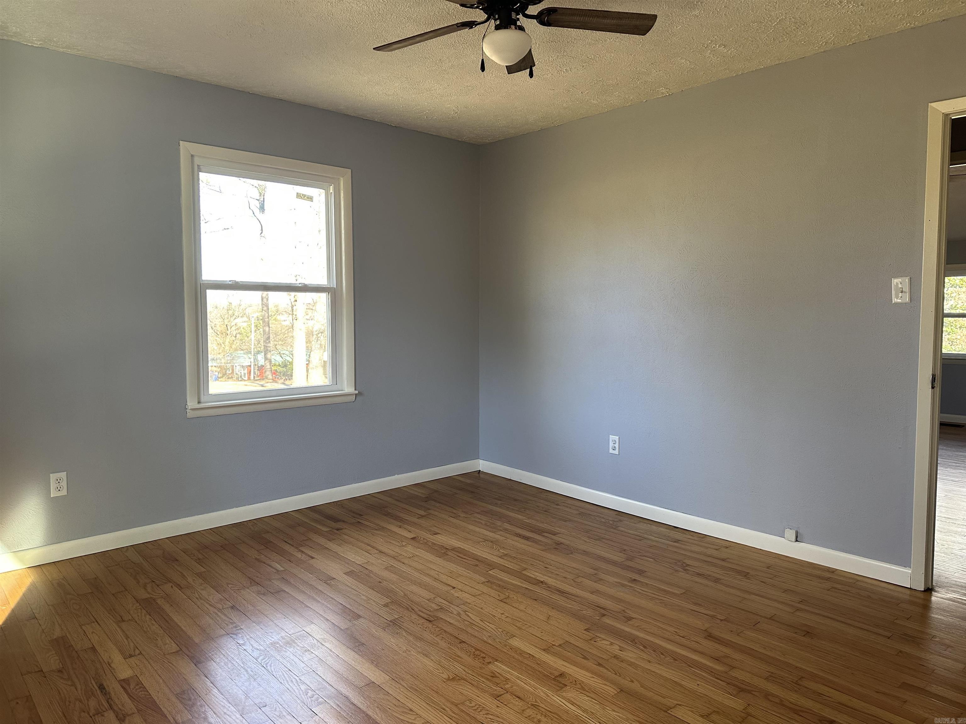 Photo 12 - Residential for sale – 85  Peggy   Mammoth Spring, AR