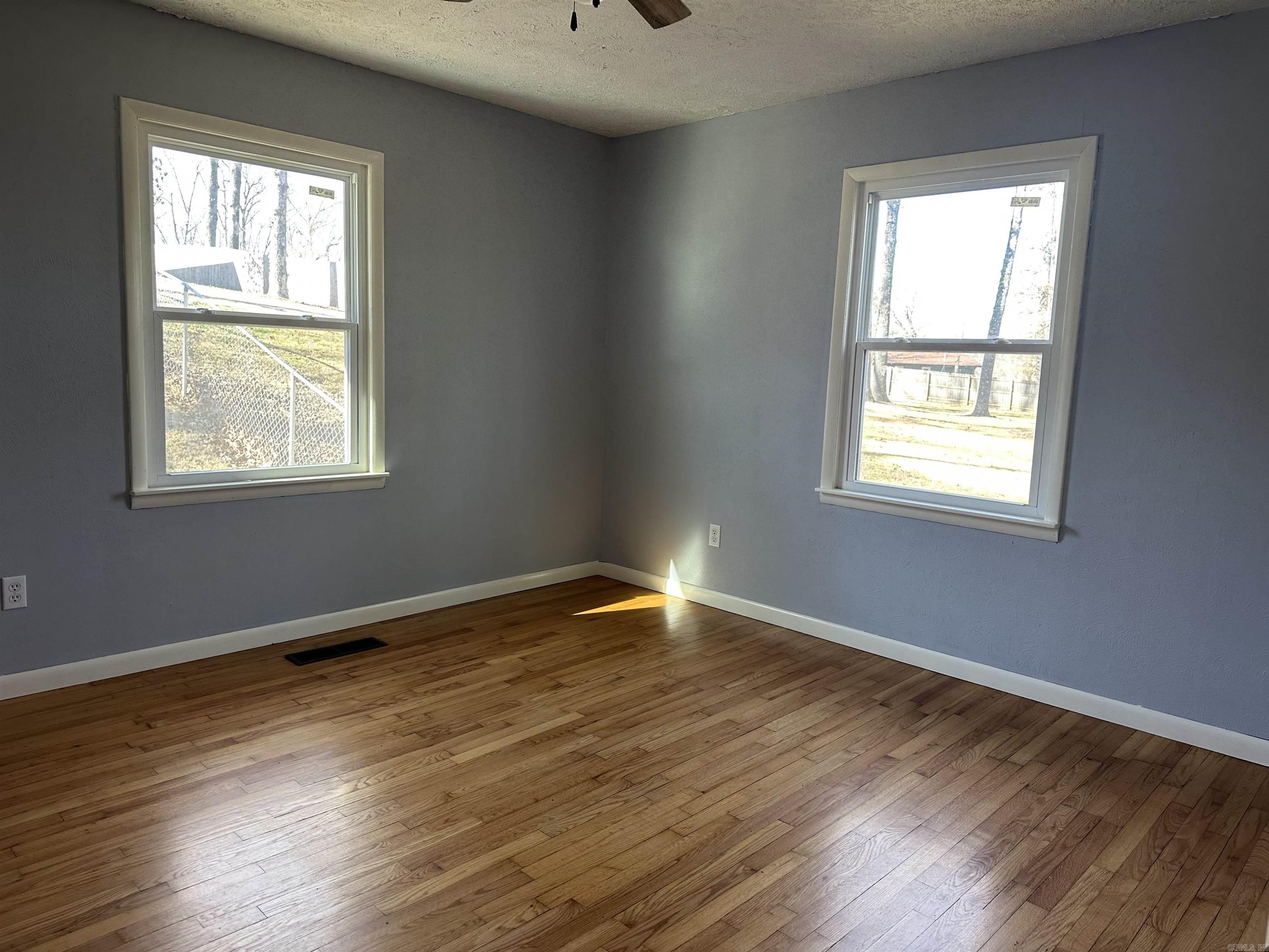 Photo 14 - Residential for sale – 85  Peggy   Mammoth Spring, AR