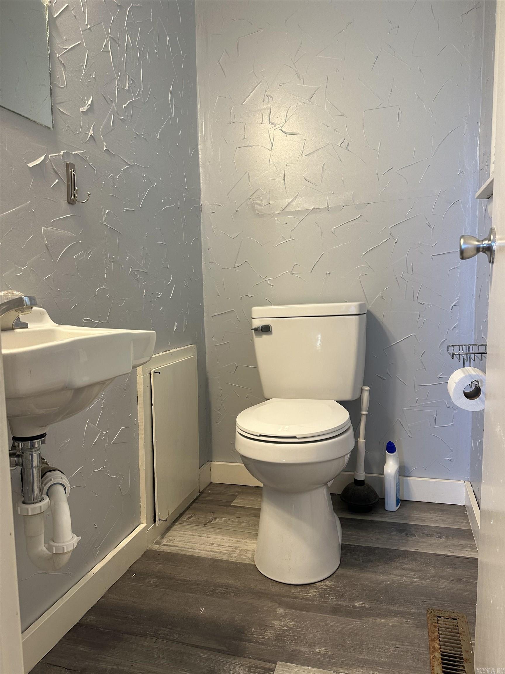 Photo 15 - Residential for sale – 85  Peggy   Mammoth Spring, AR