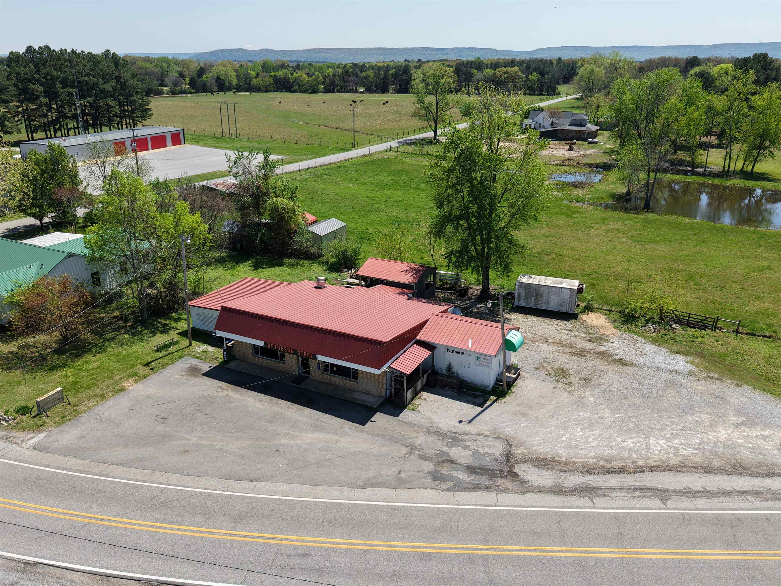Photo 3 - Commercial / Industrial for sale – 6435  Bethesda Lane   Batesville, AR