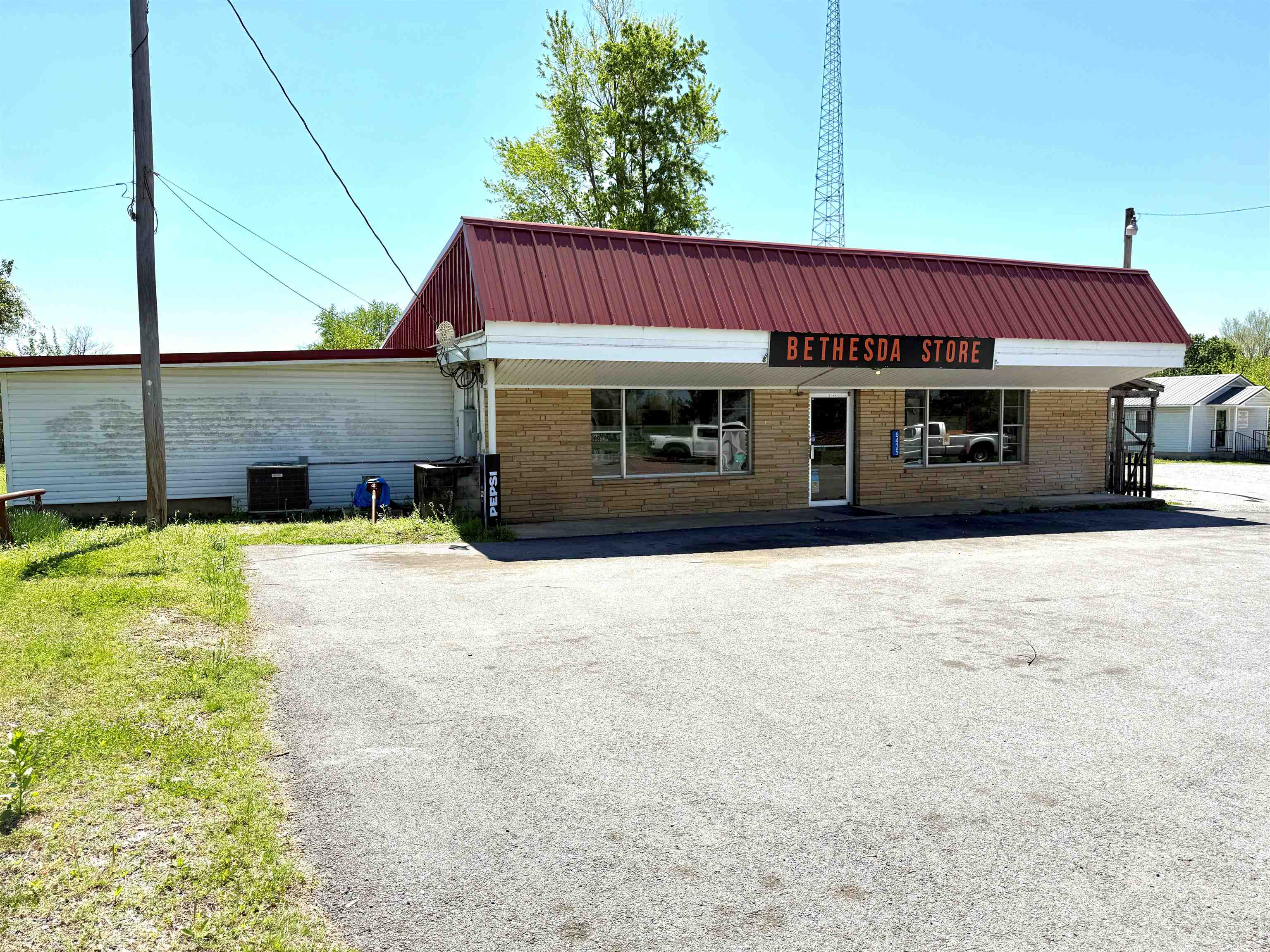 Photo 8 - Commercial / Industrial for sale – 6435  Bethesda Lane   Batesville, AR