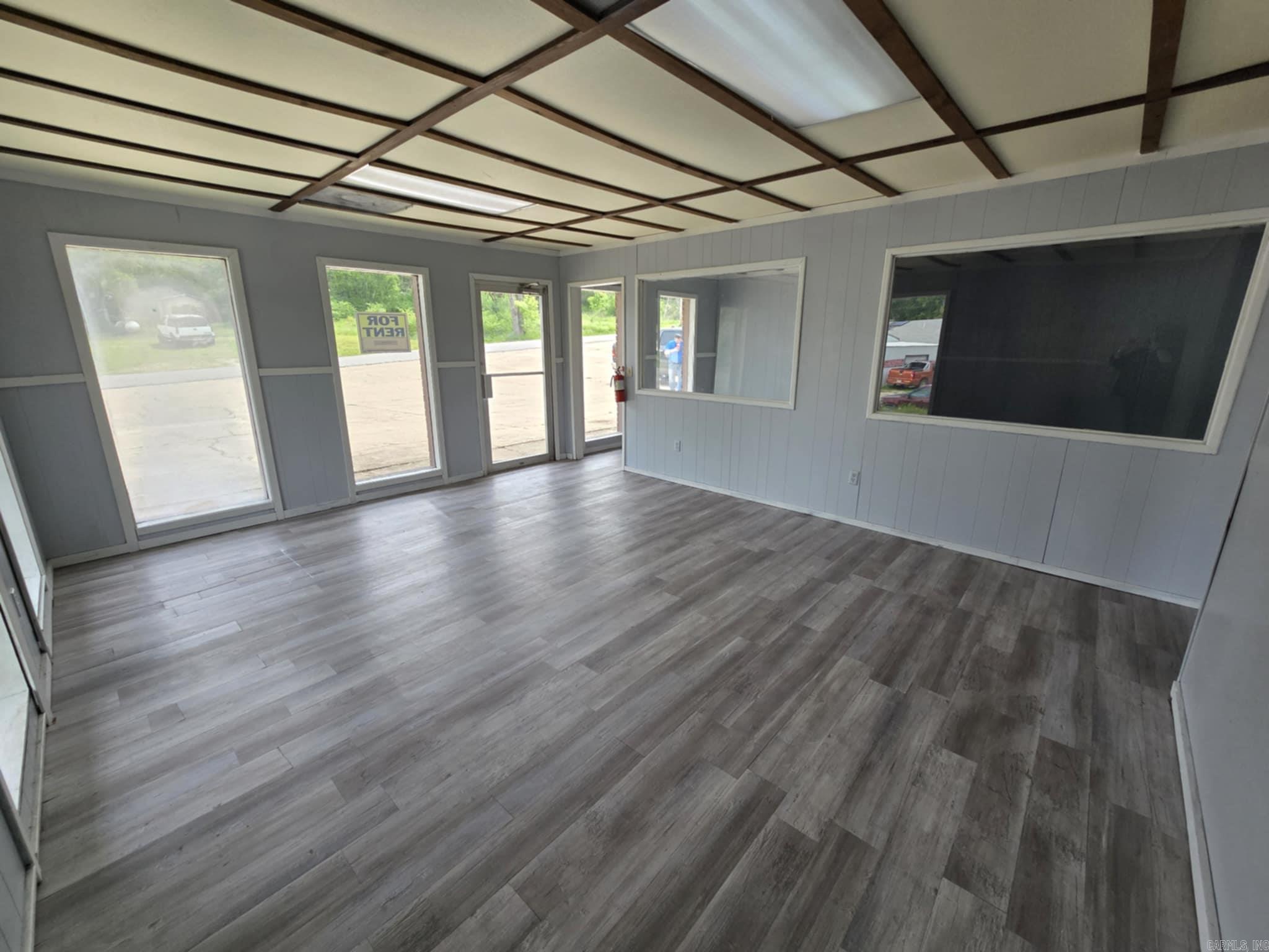 Photo 10 - Commercial / Industrial for sale – 20,22,24  Garden   Calico Rock, AR