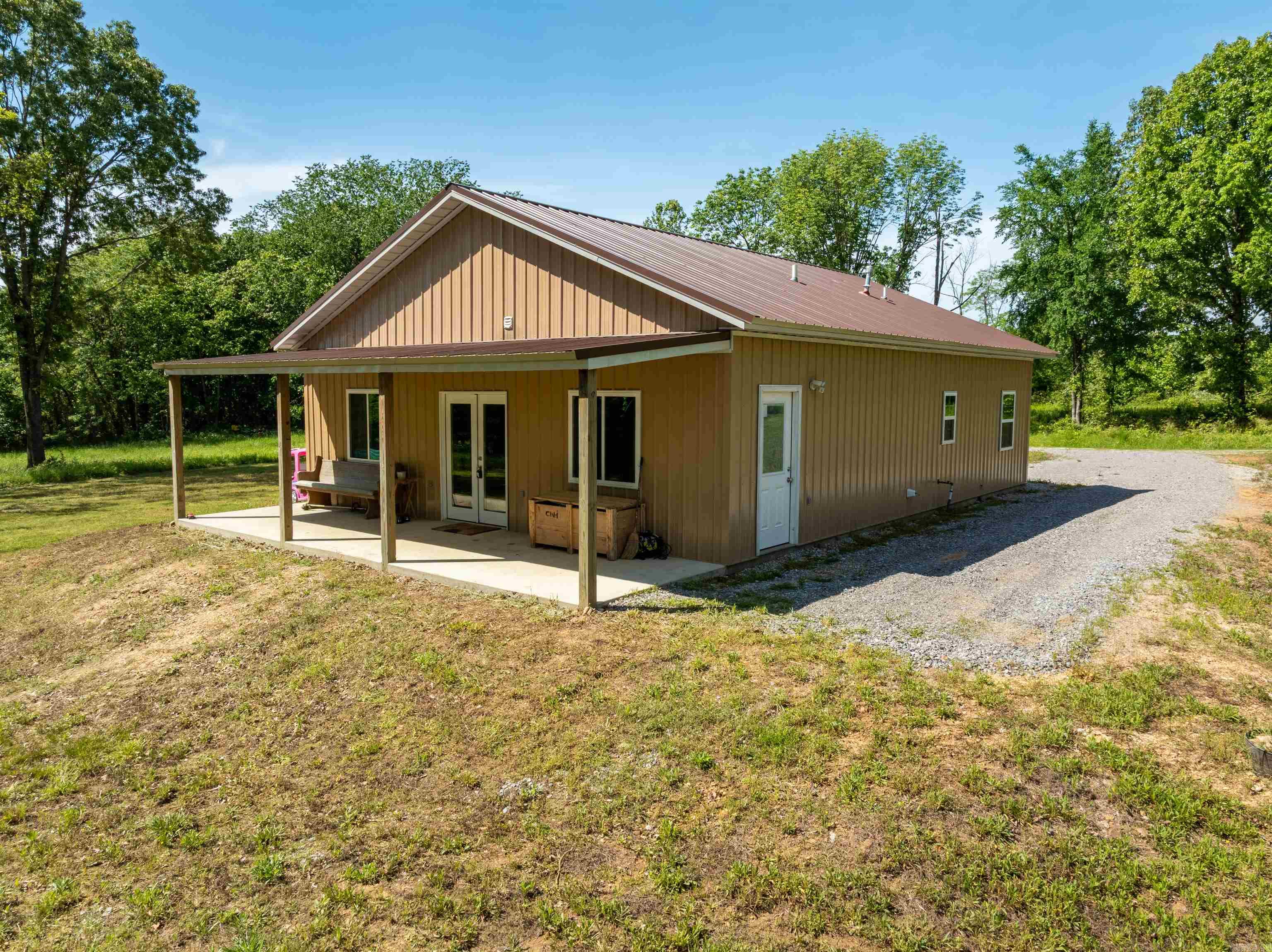 Residential for sale – 958  AR Hwy. 167   Cave City, AR