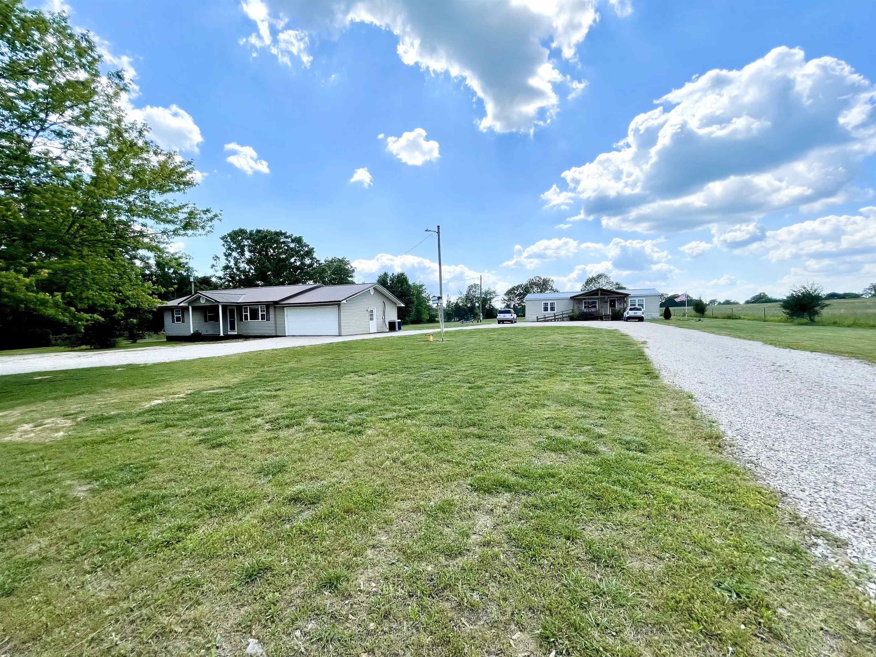 Photo 2 - Residential for sale – 806  Autumnwood   Ash Flat, AR