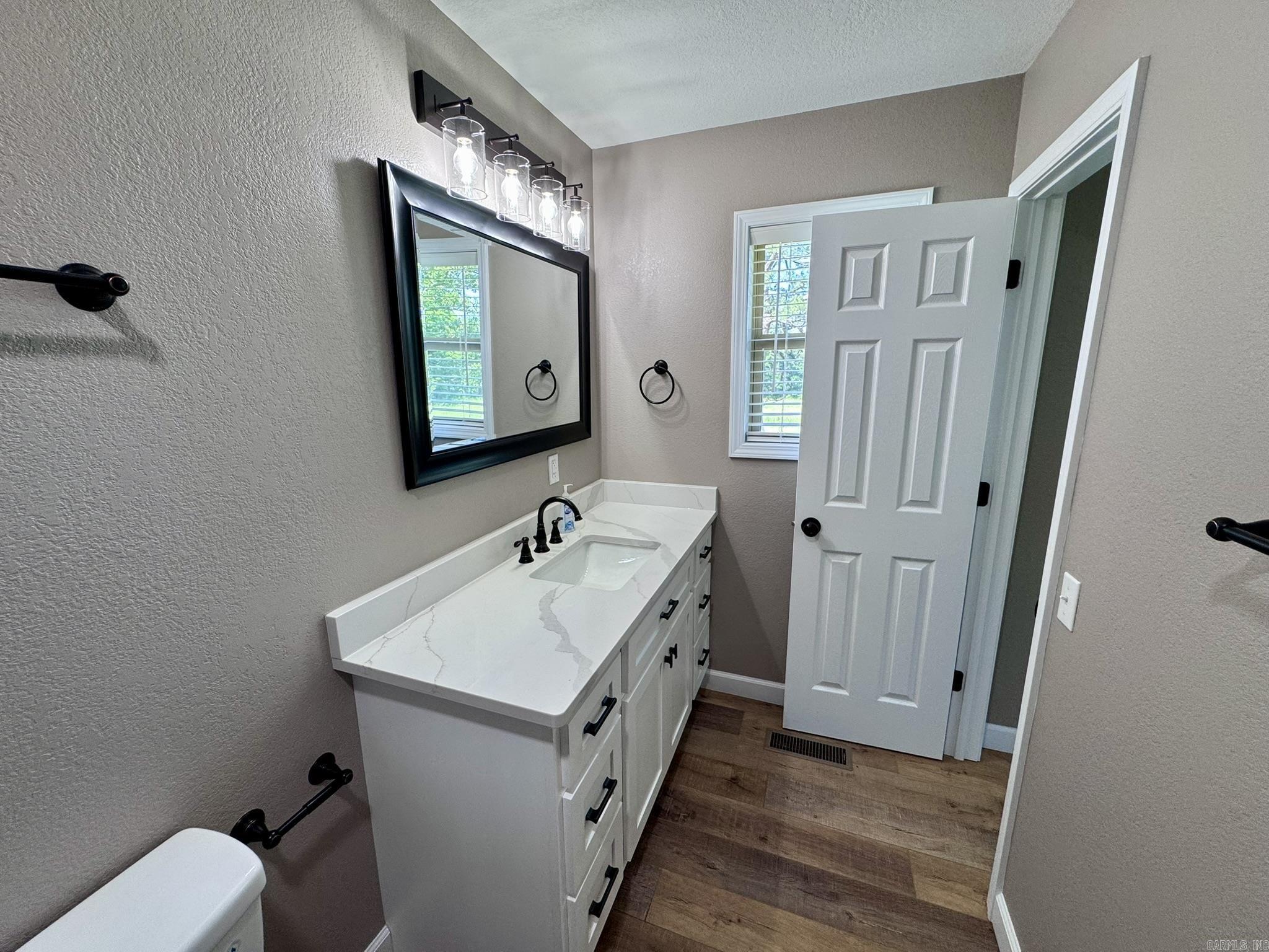 Photo 13 - Residential for sale – 2174  N Main Street   Melbourne, AR