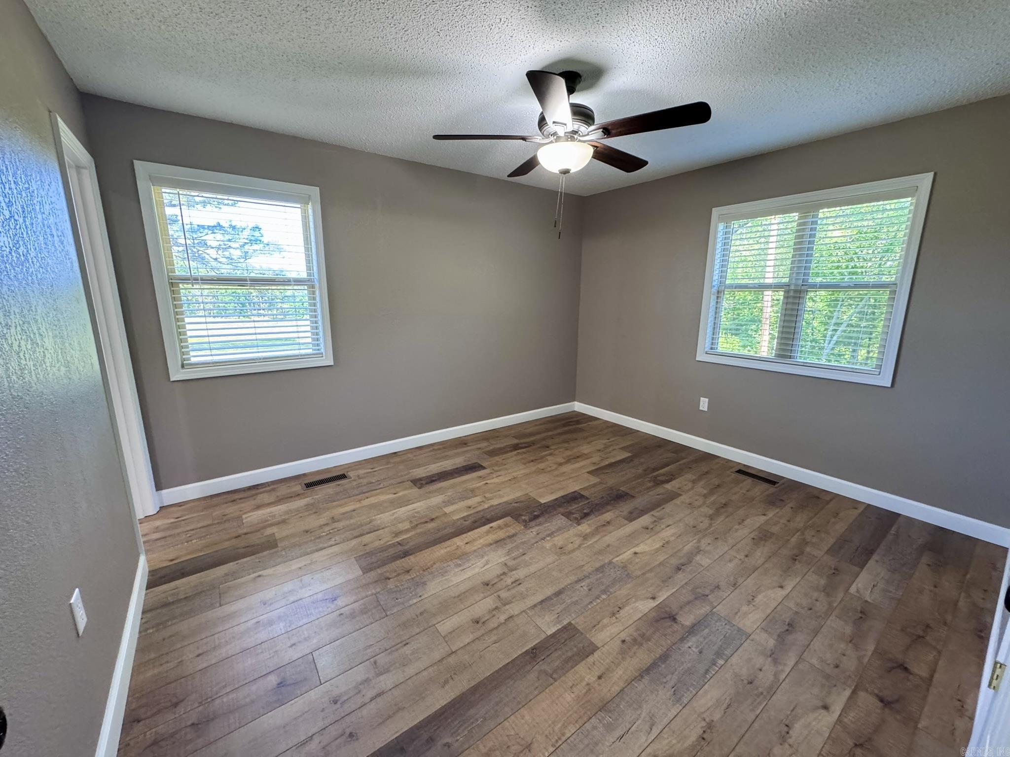 Photo 14 - Residential for sale – 2174  N Main Street   Melbourne, AR