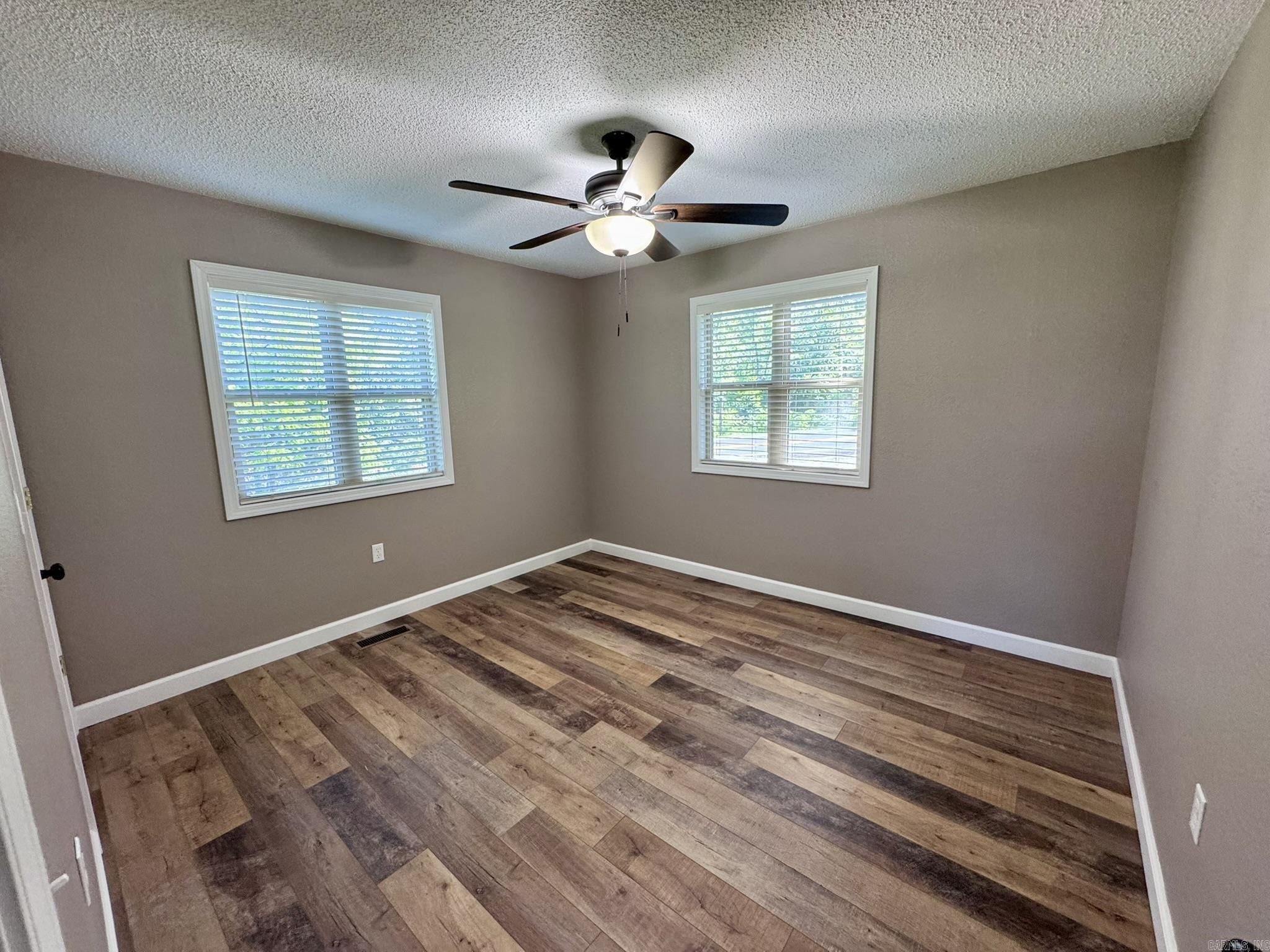 Photo 15 - Residential for sale – 2174  N Main Street   Melbourne, AR