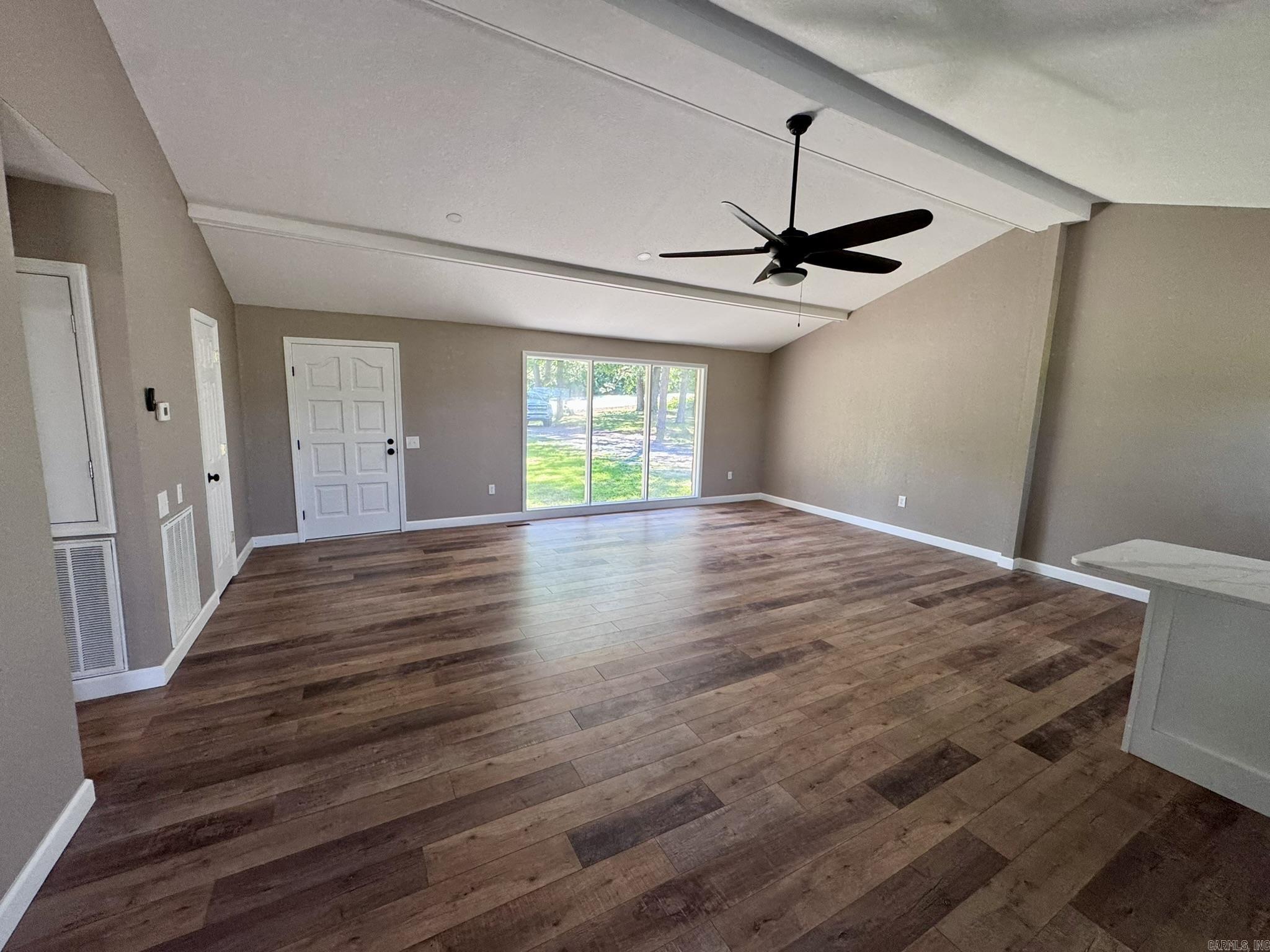 Photo 8 - Residential for sale – 2174  N Main Street   Melbourne, AR