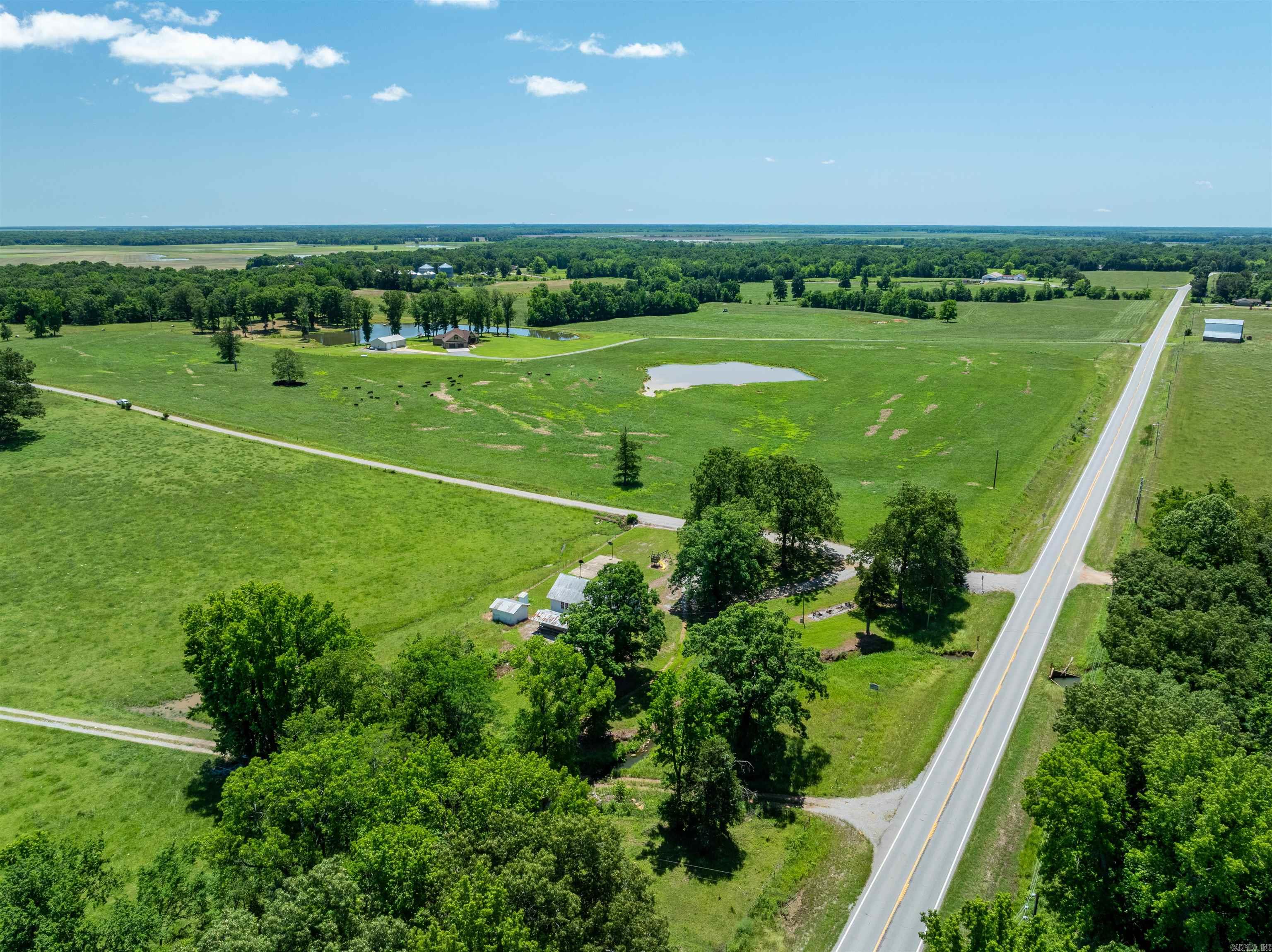 Photo 3 - Commercial / Industrial for sale – 5  Summerset   Cord, AR