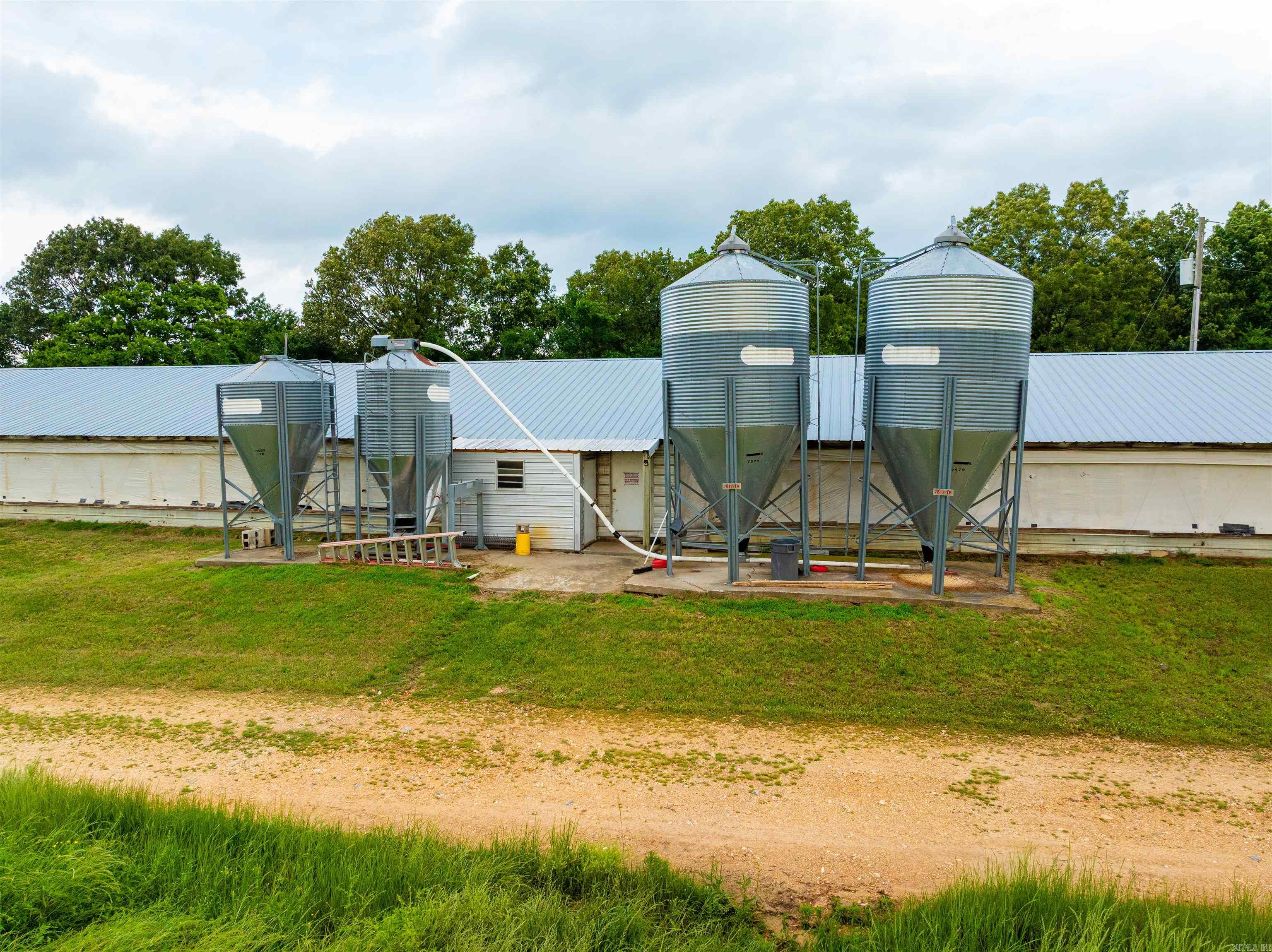 Photo 3 - Commercial / Industrial for sale – 2003  Cold Creek Lane   Cave City, AR